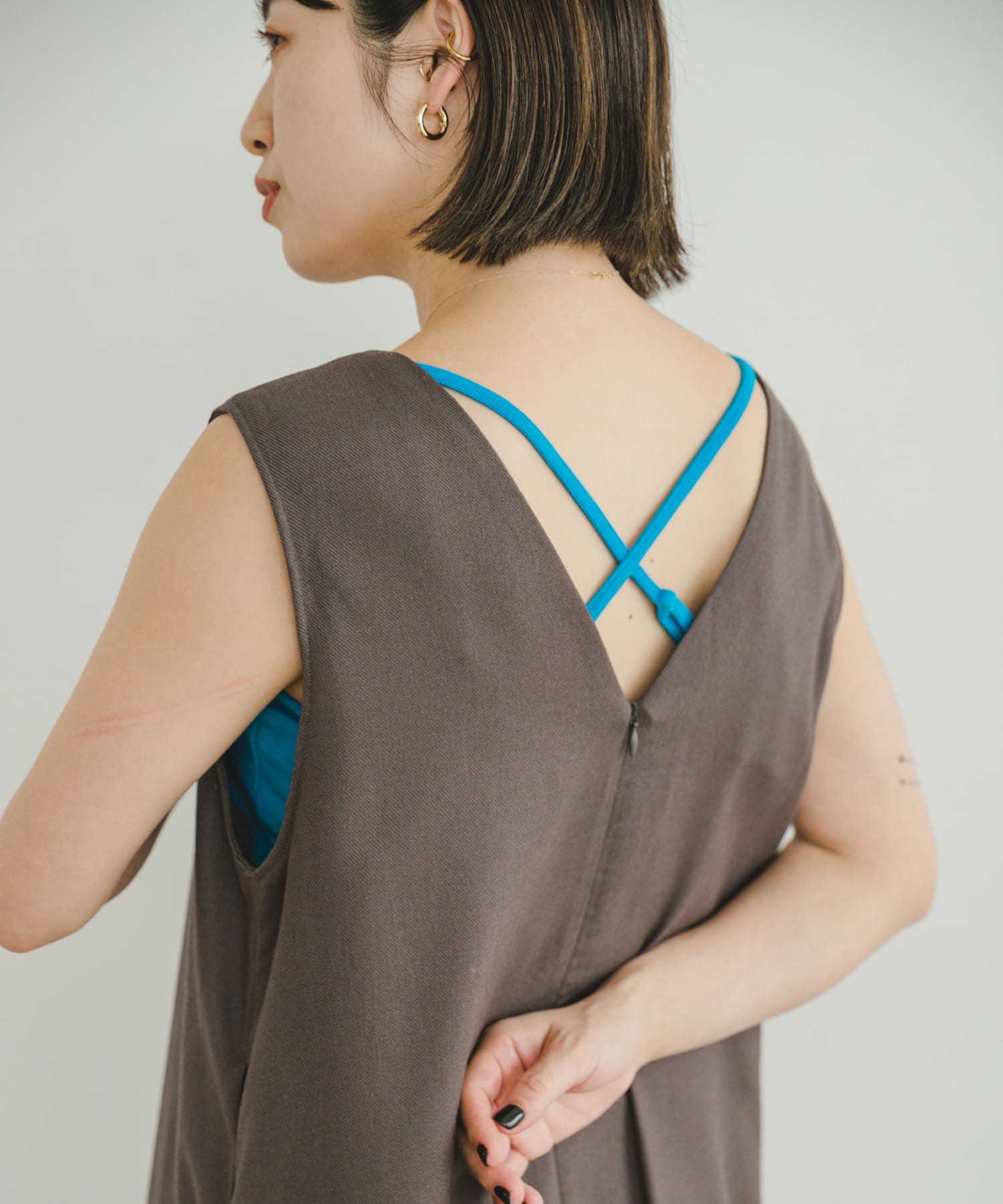 リップルバッククロスキャミソール