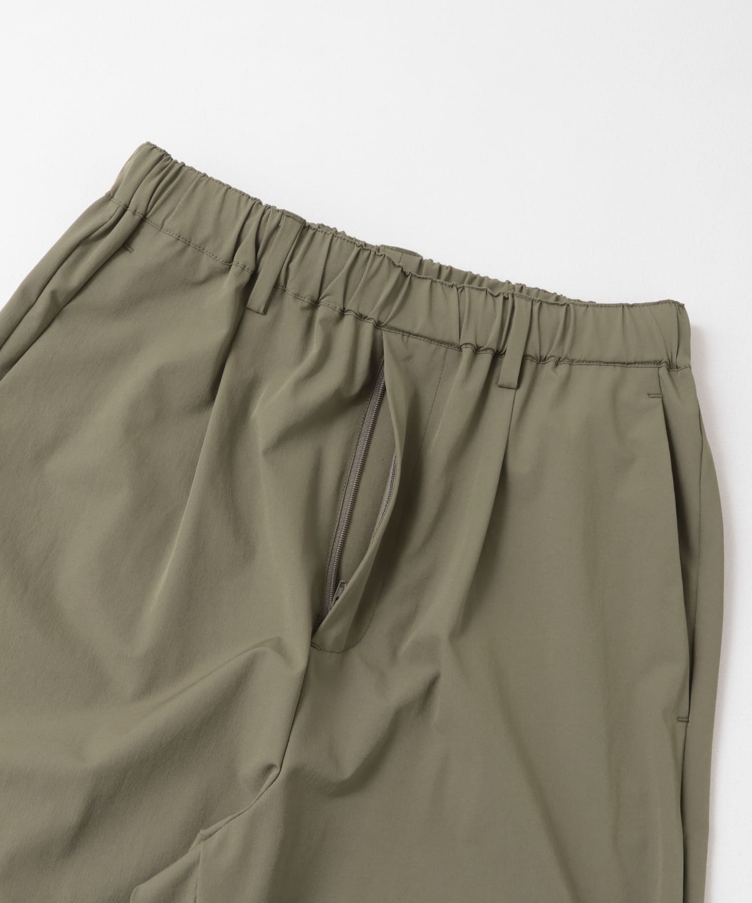 ストレッチナイロン タックパンツ KHK M