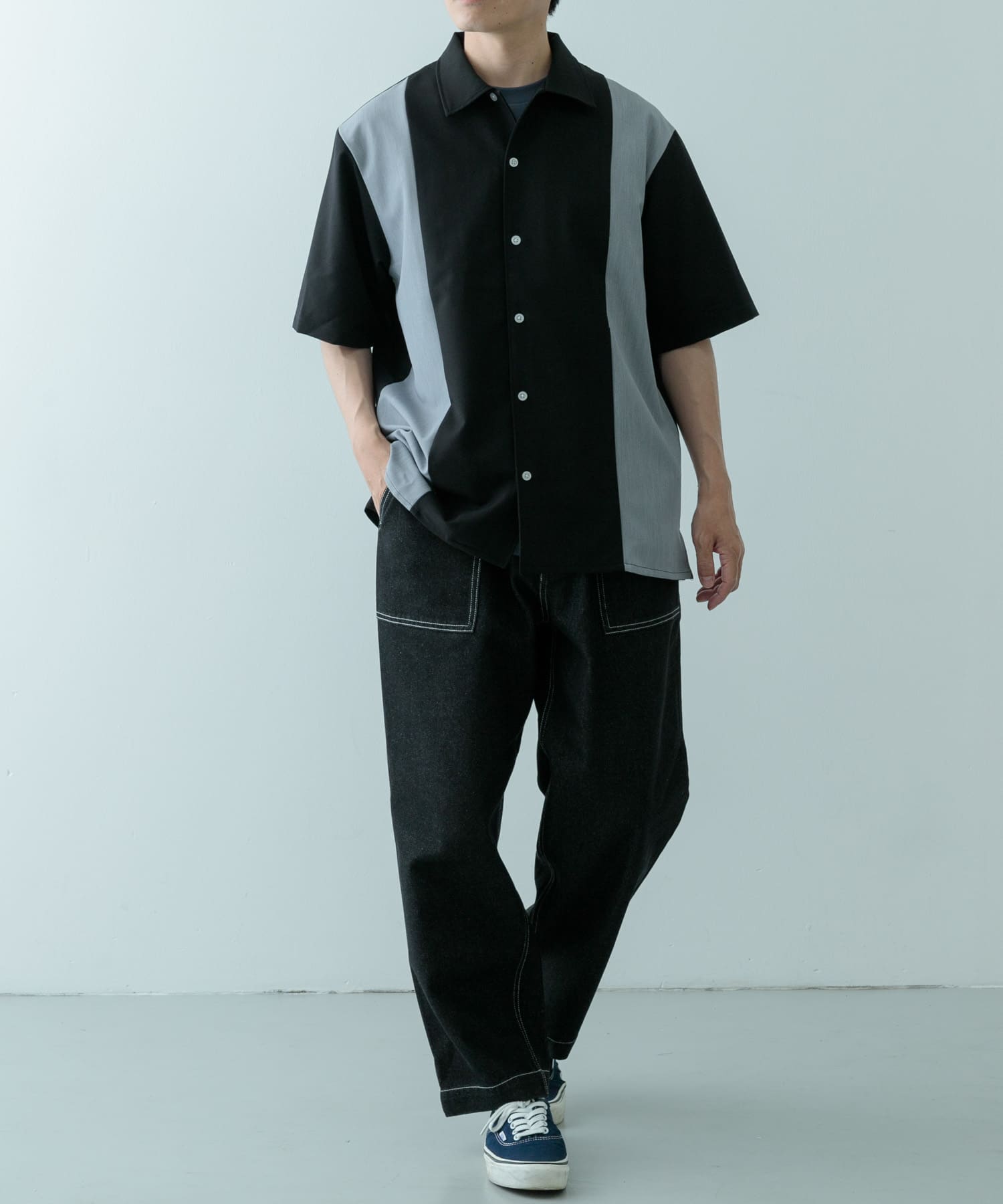 B.BLACK