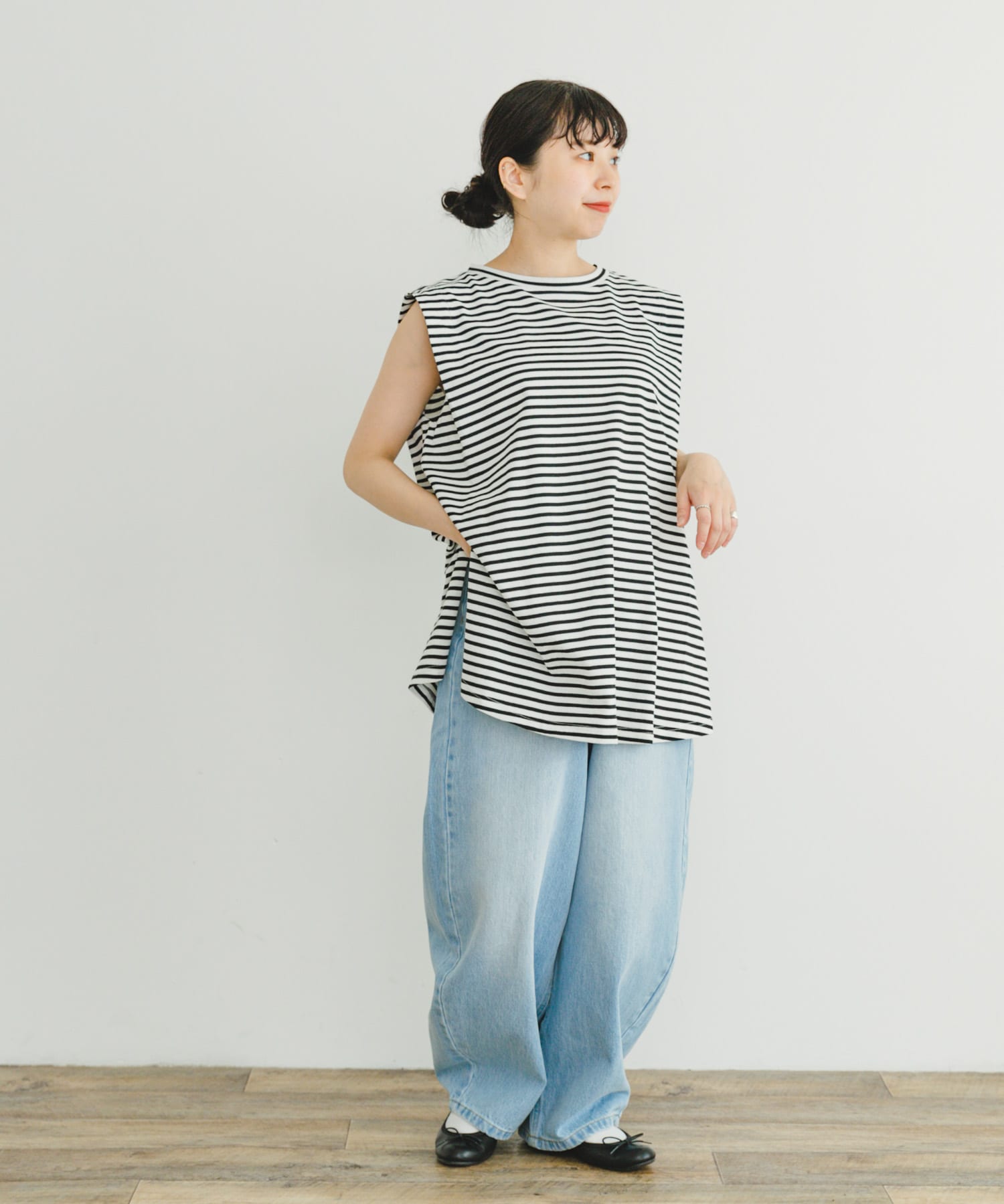 WHT×BLK②