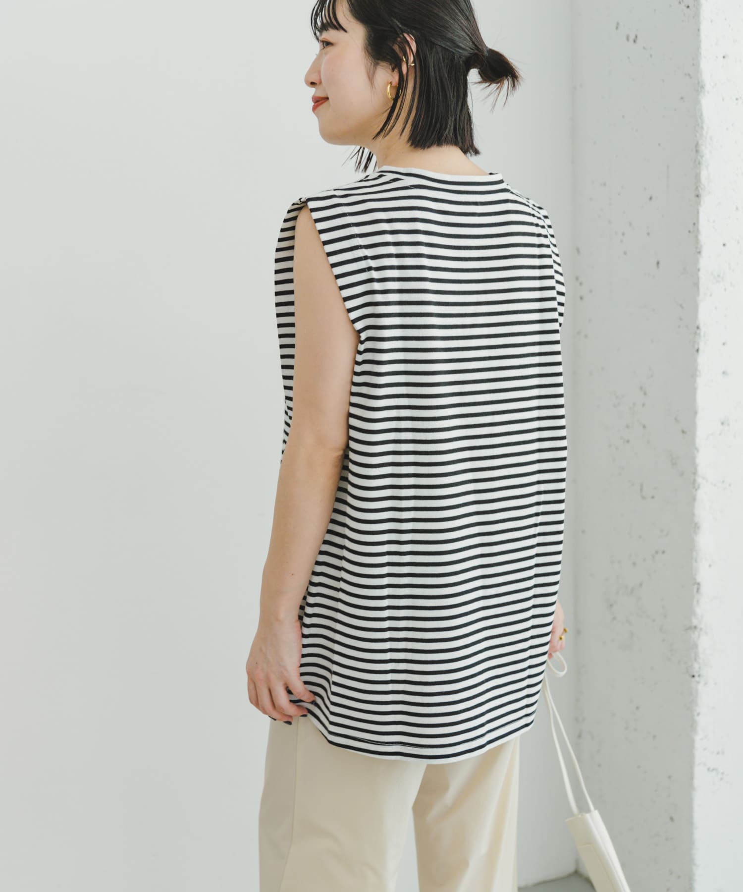 WHT×BLK②