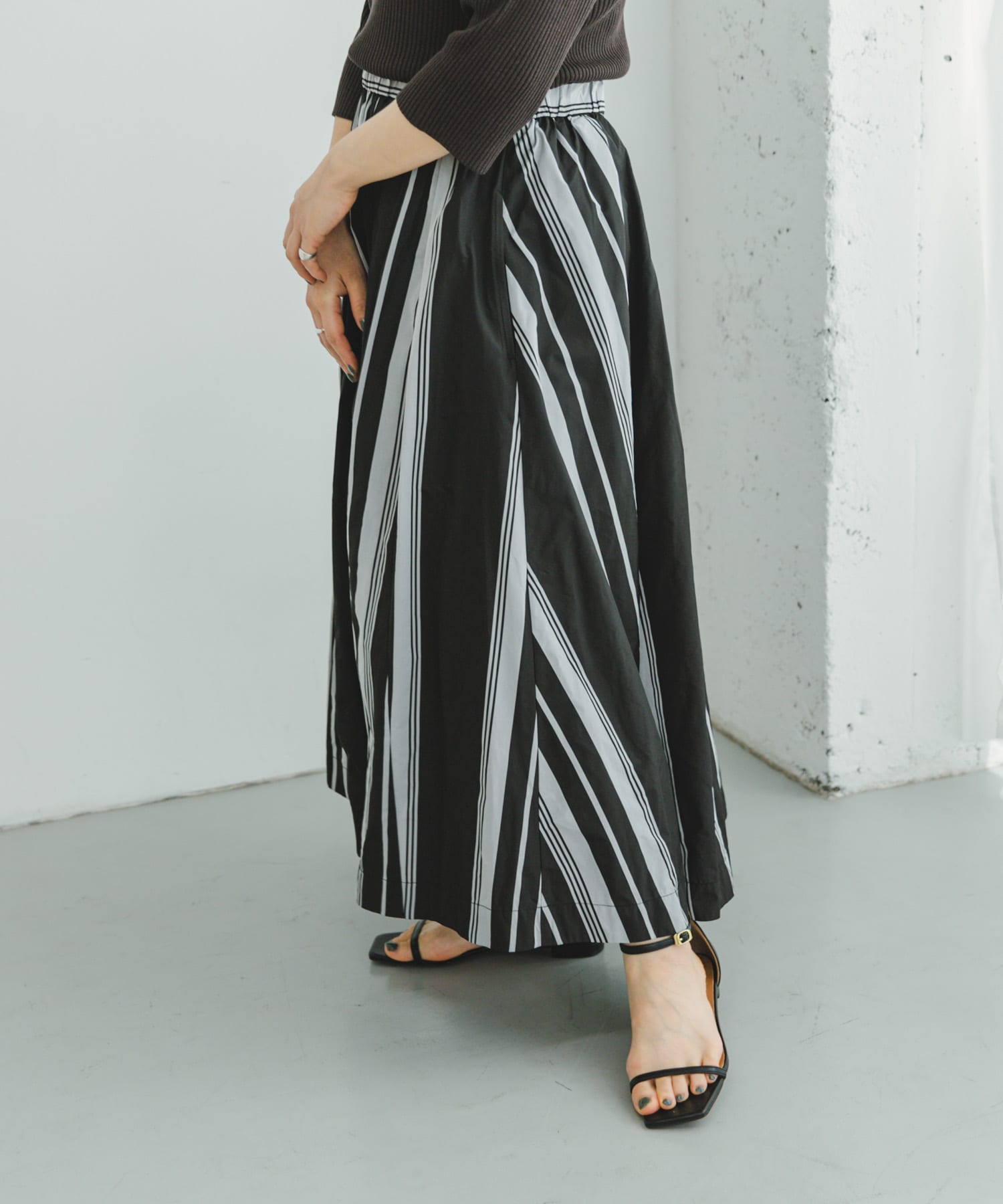 BLK×GRY