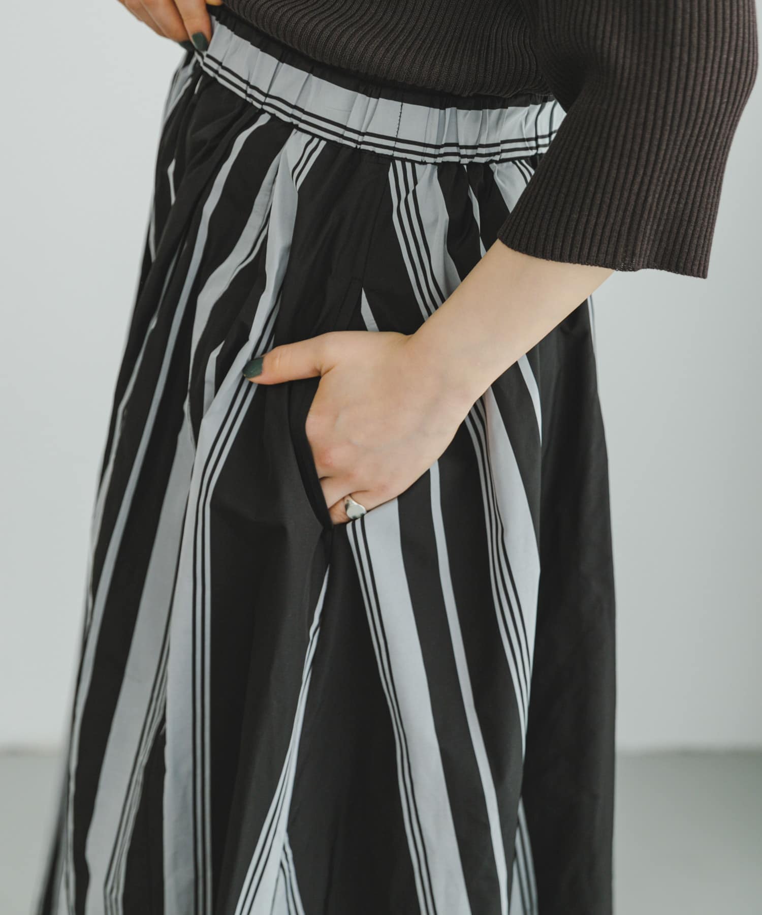 BLK×GRY