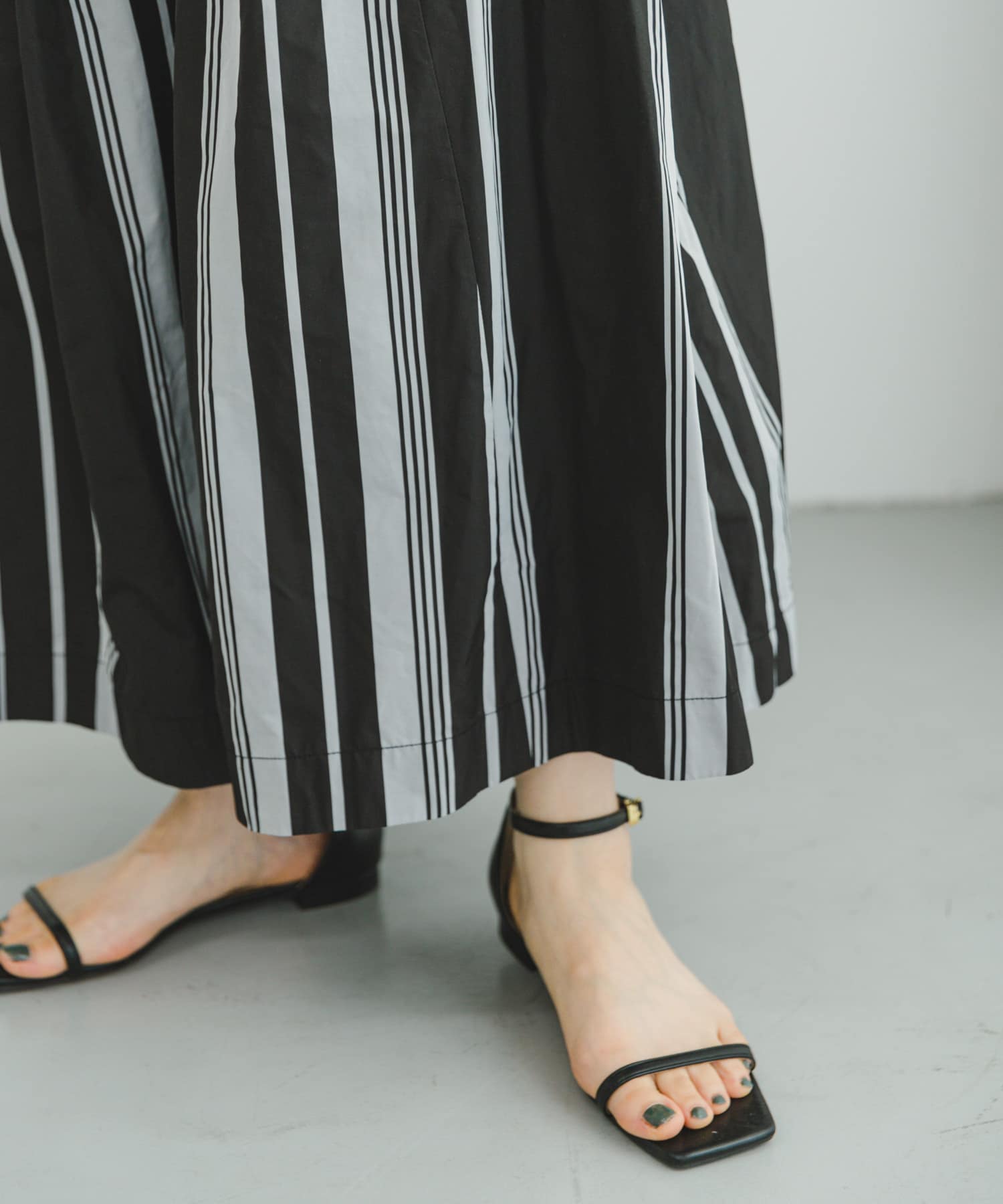 BLK×GRY