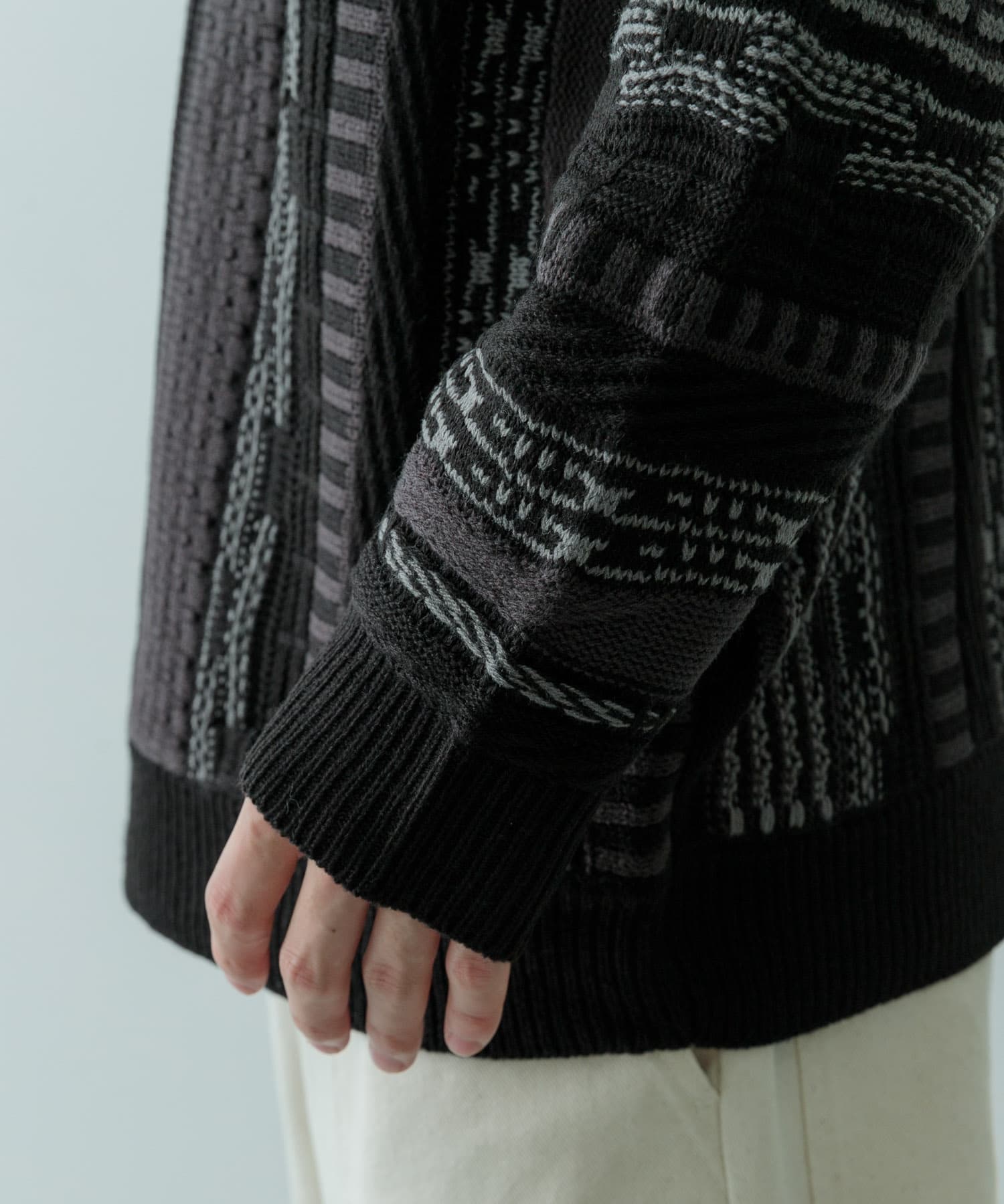 マルチジャカード クルーネックニット BLK L