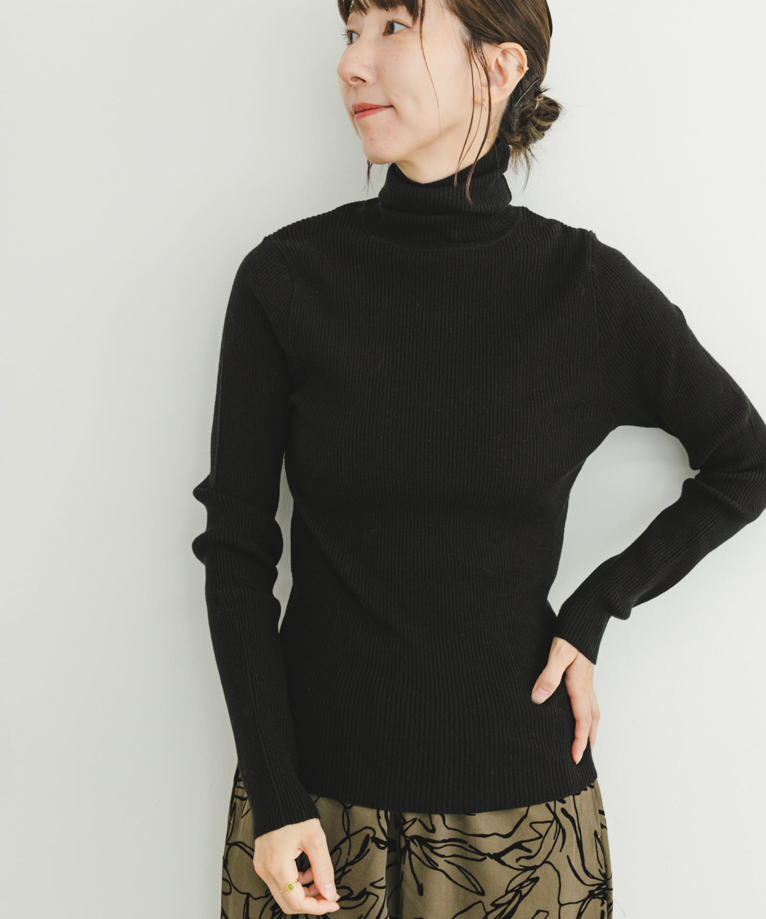 タートルネックリブニット BLK FREE