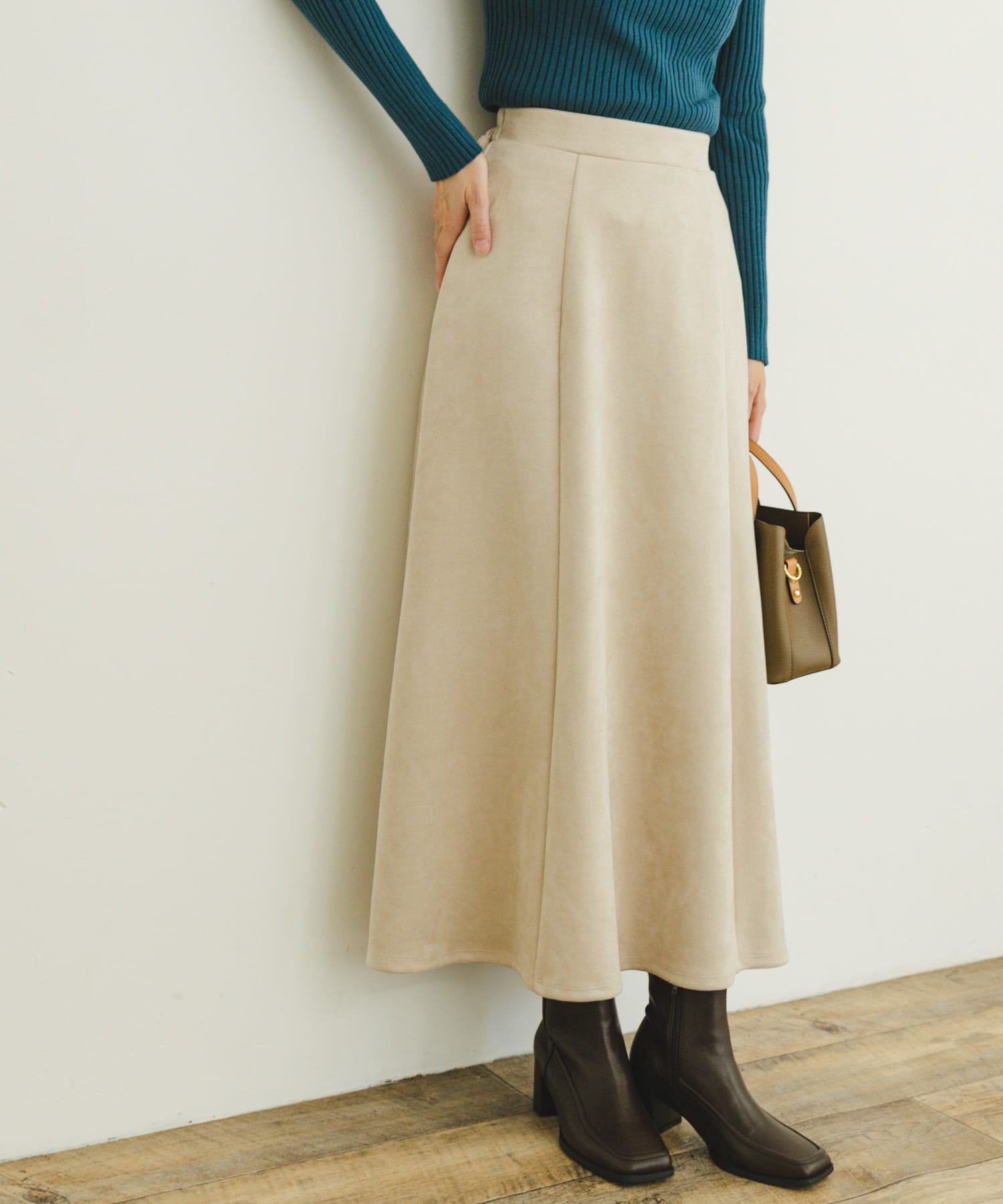 L.BEIGE