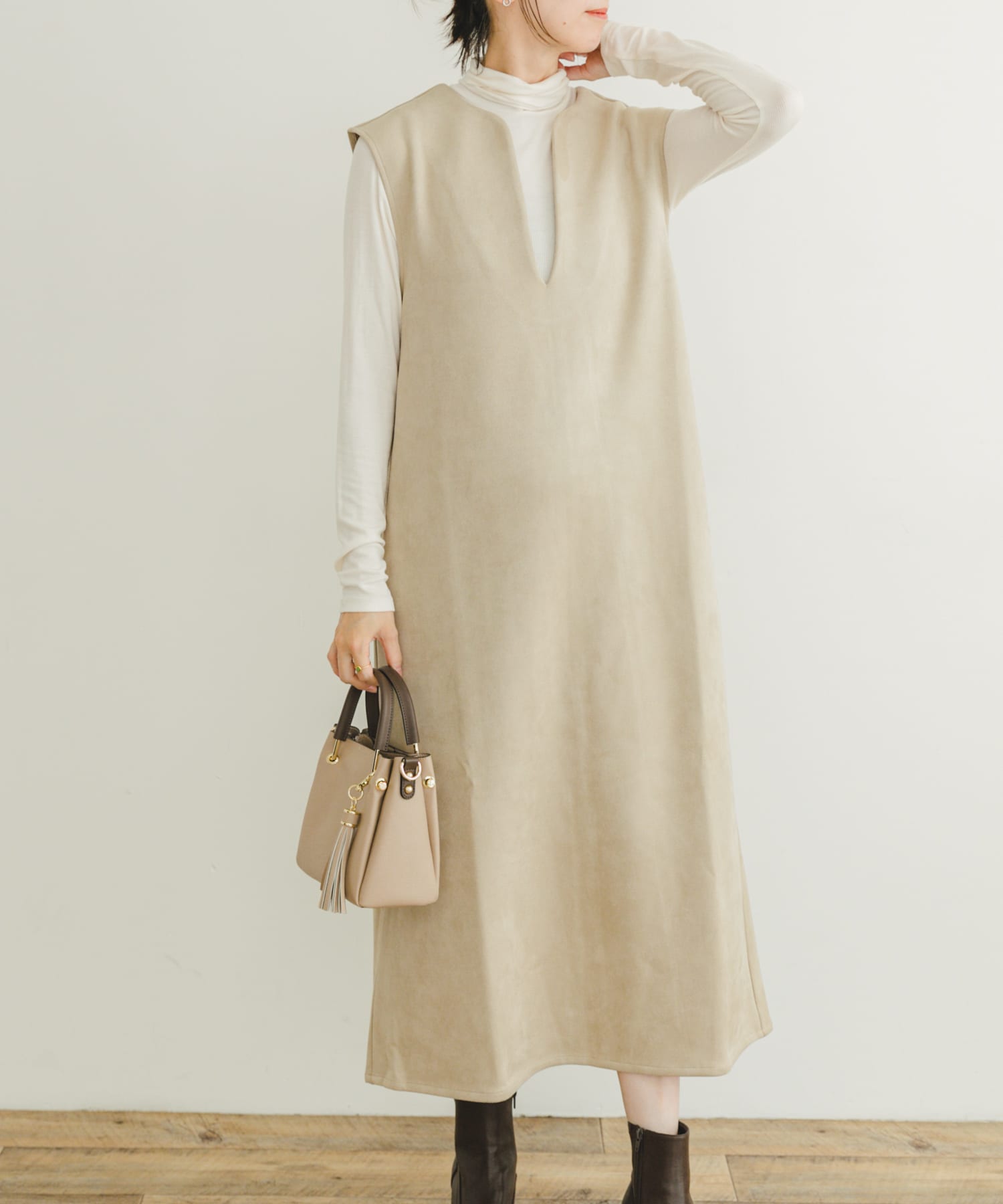 L.BEIGE