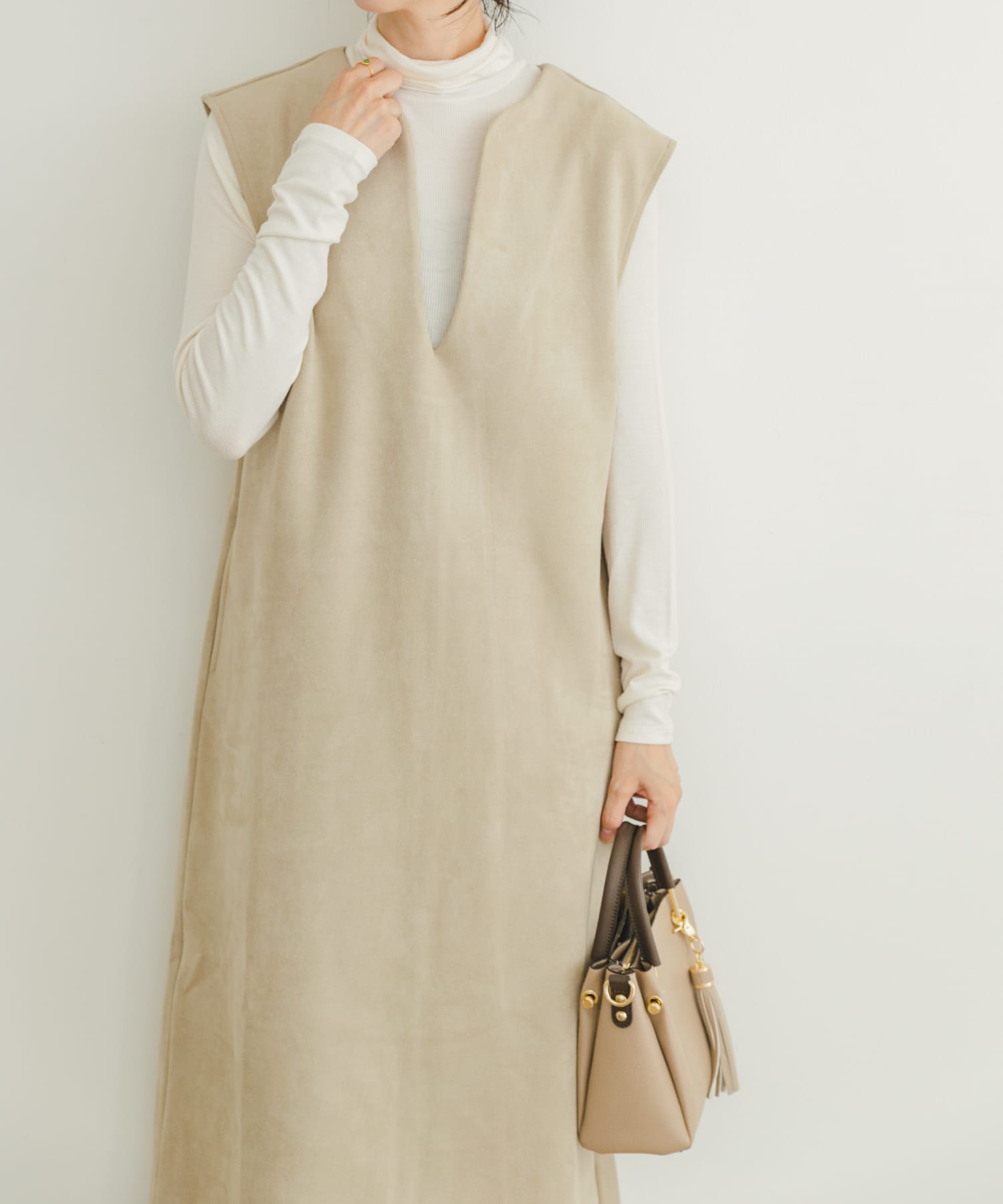 L.BEIGE