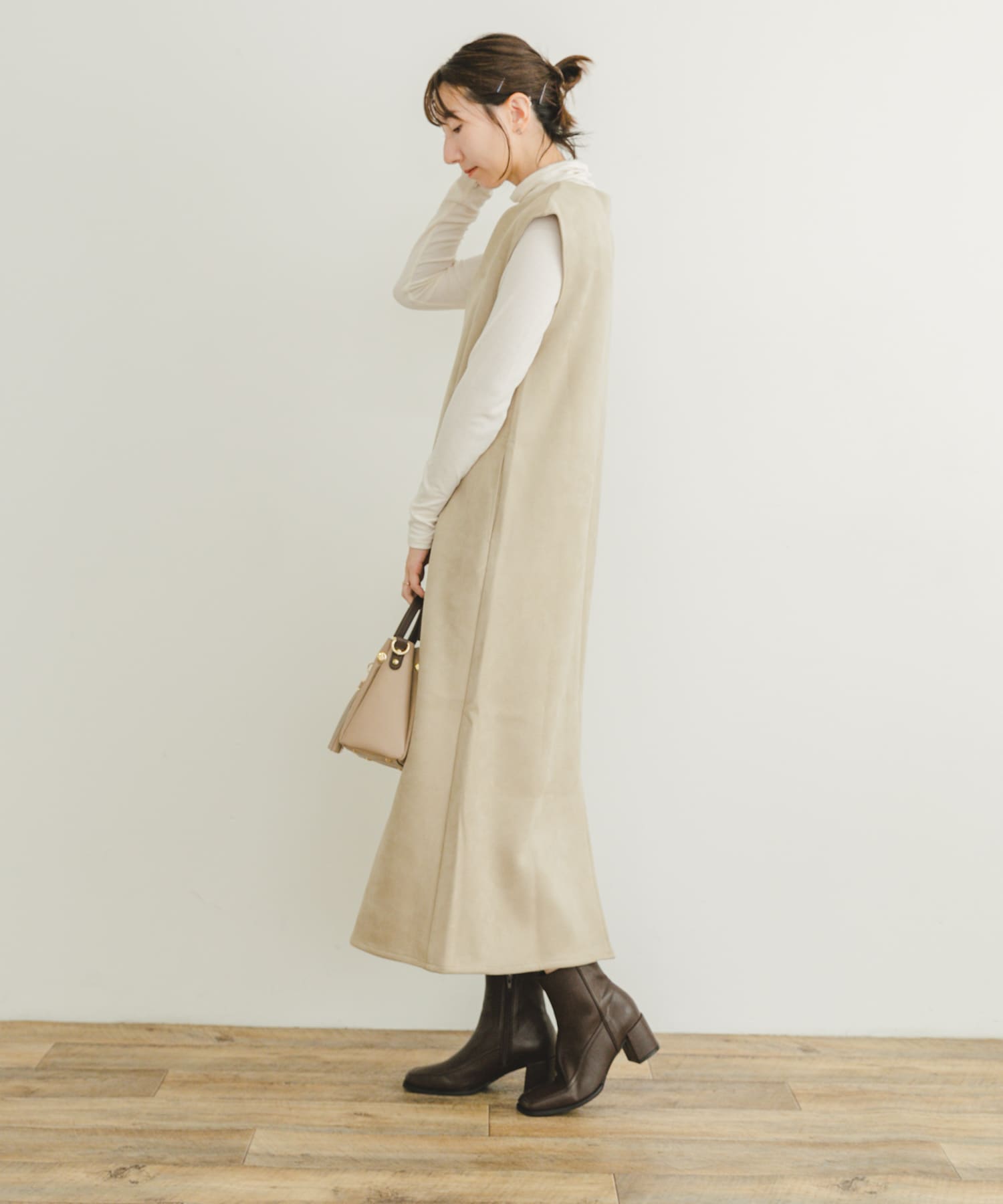 L.BEIGE