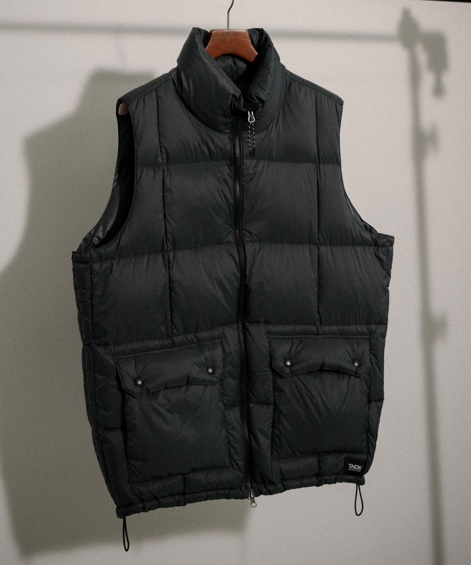 TAION　Packable Volume Down Vest
