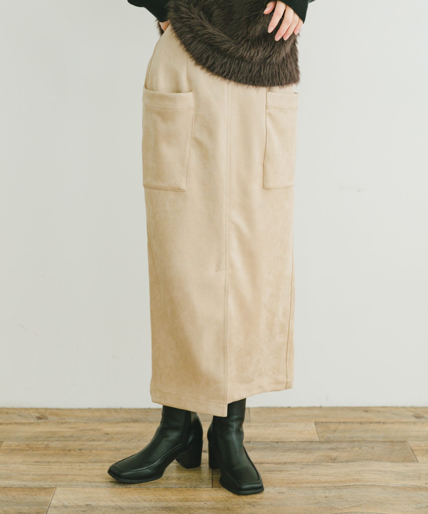 フェイクスエードタイトスカート