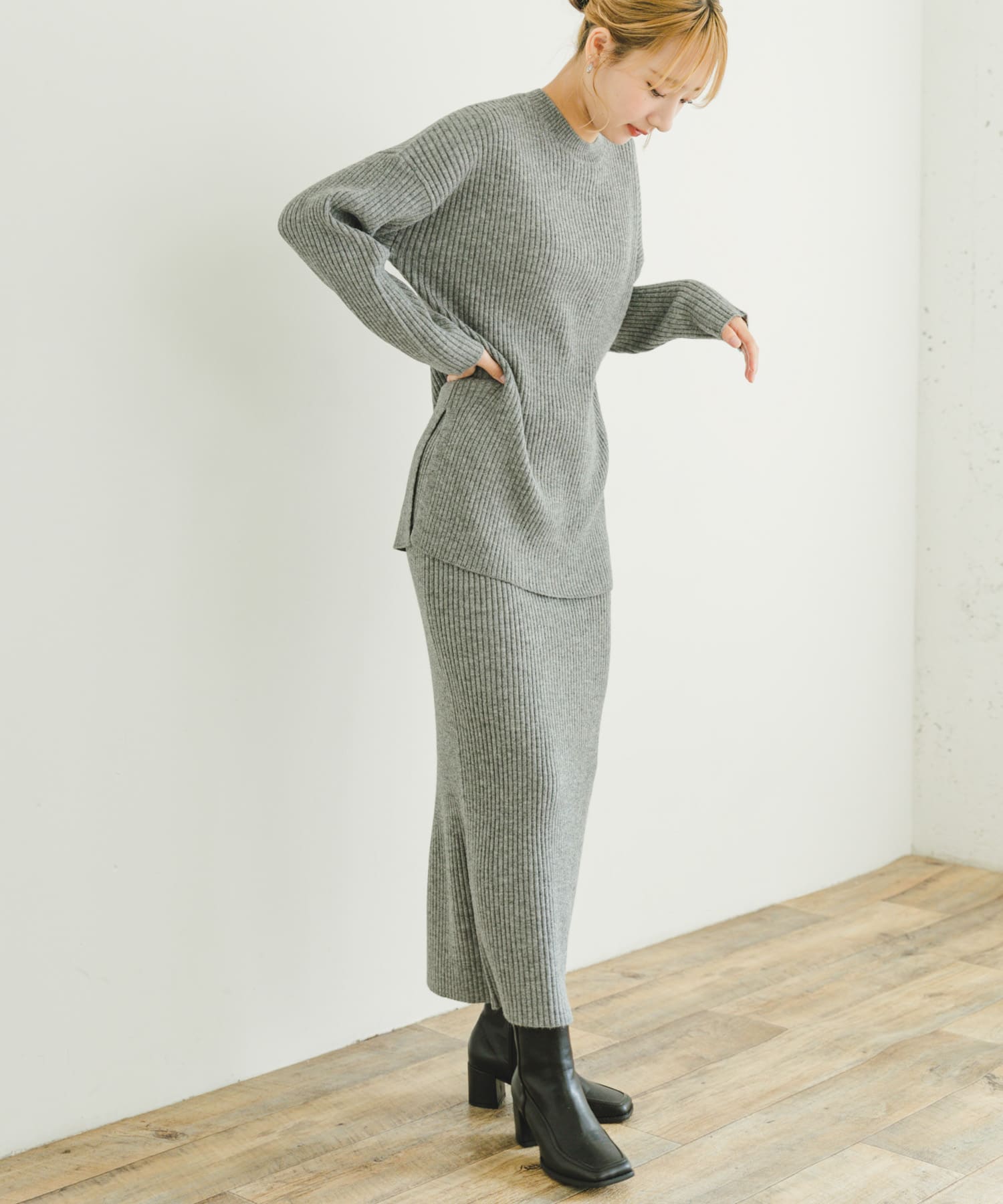 クルーネックリブニットセット(FREE BRN): ワンピース｜URBAN RESEARCH