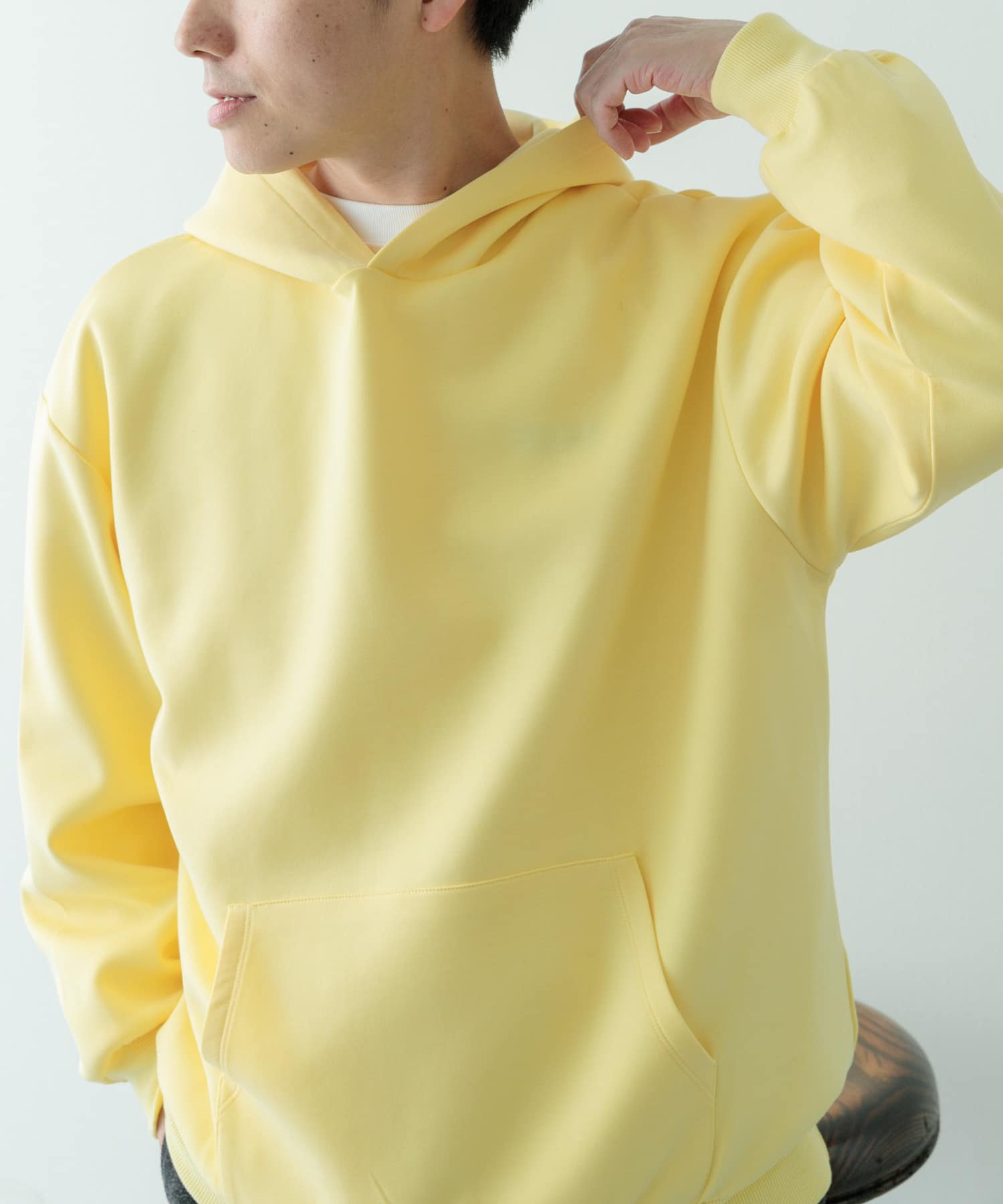 ストレッチダンボール プルオーバーパーカー