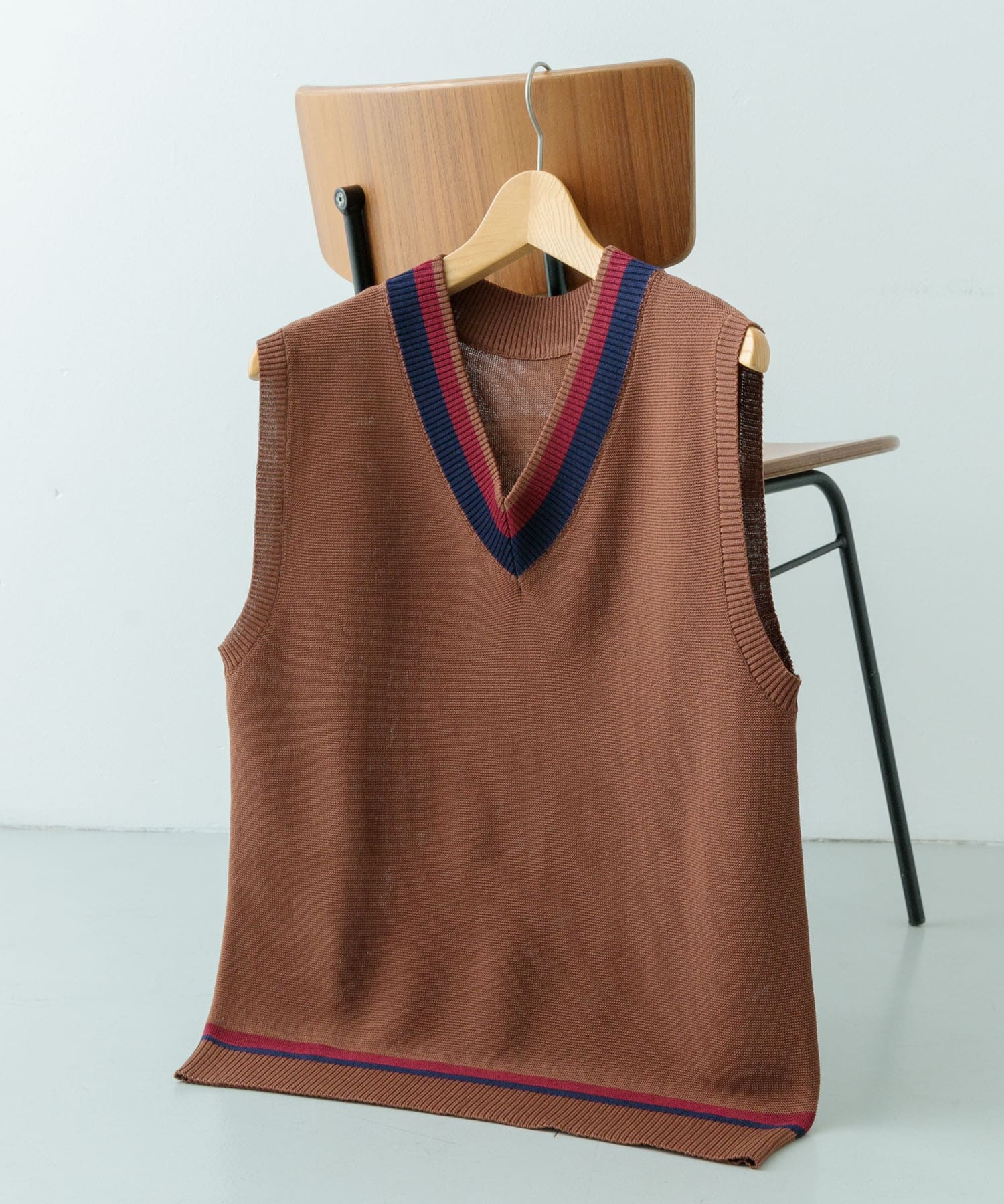 ガーター編みチルデンニットベスト