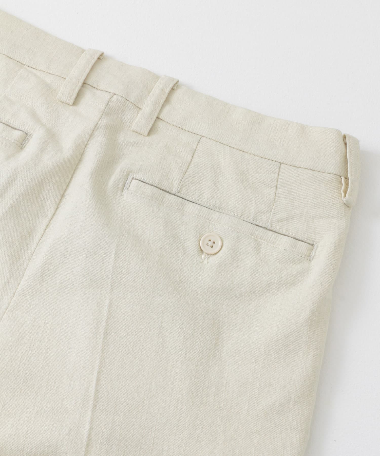 1-tuck テーパード デニムスラックス WHT M