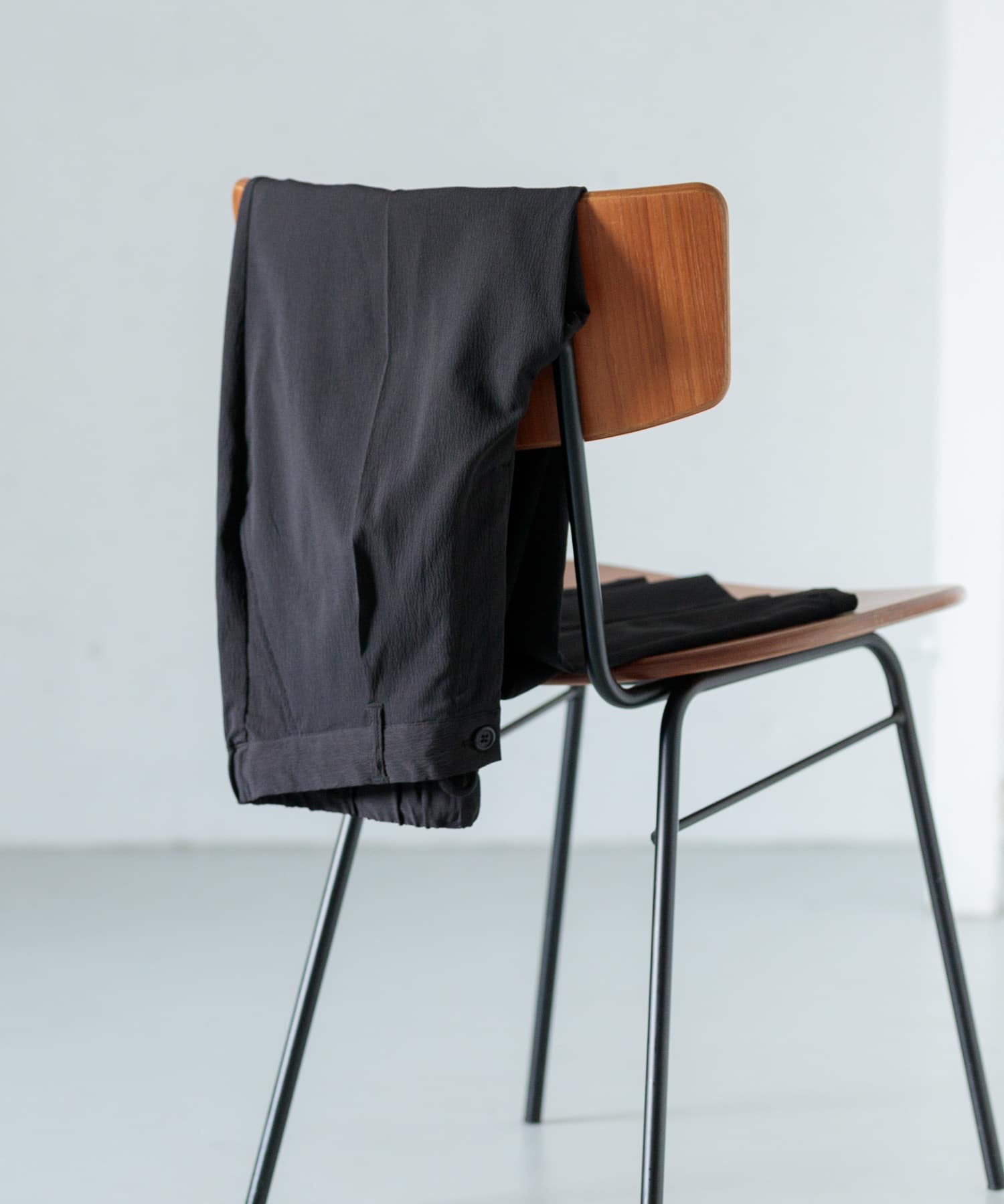 『セットアップ対応』ヨウリュウ1-tuckテーパードパンツ BLK L