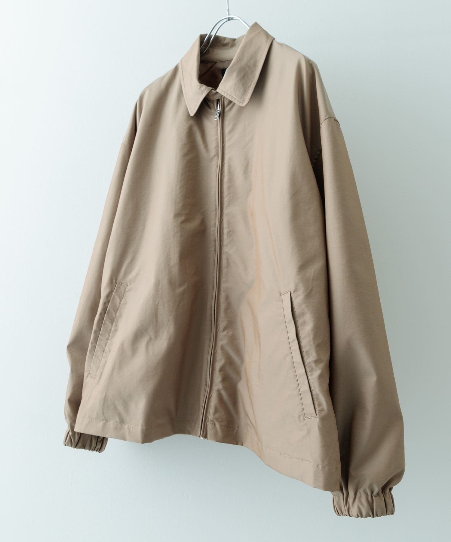 ナイロンシャンブレー ハリントンジャケット BEG L