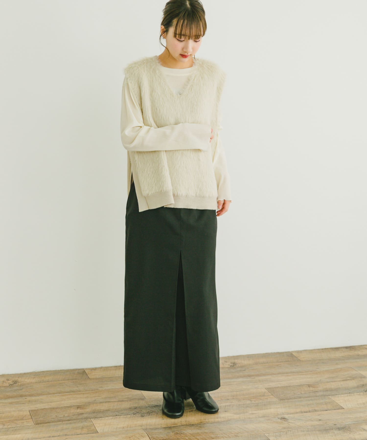 SKIRT:ITA4-25A004 ストレッチセンタータックスカート