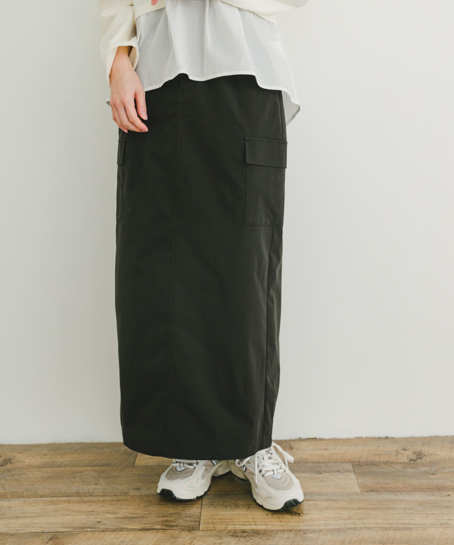 アウトポケットロングスカート