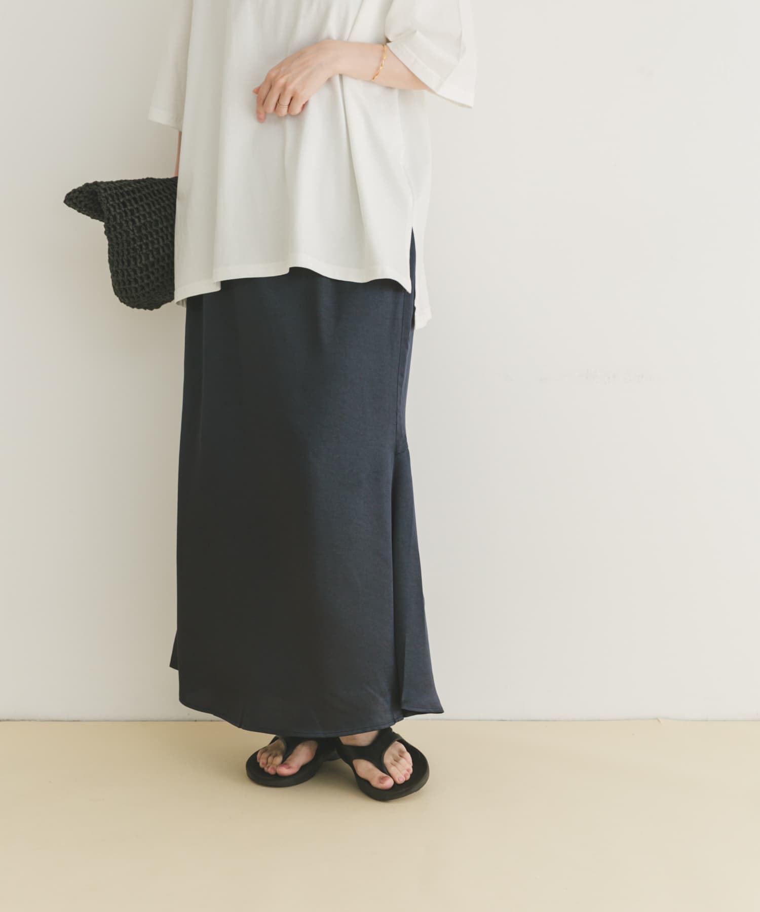 サテンマーメイドスカート