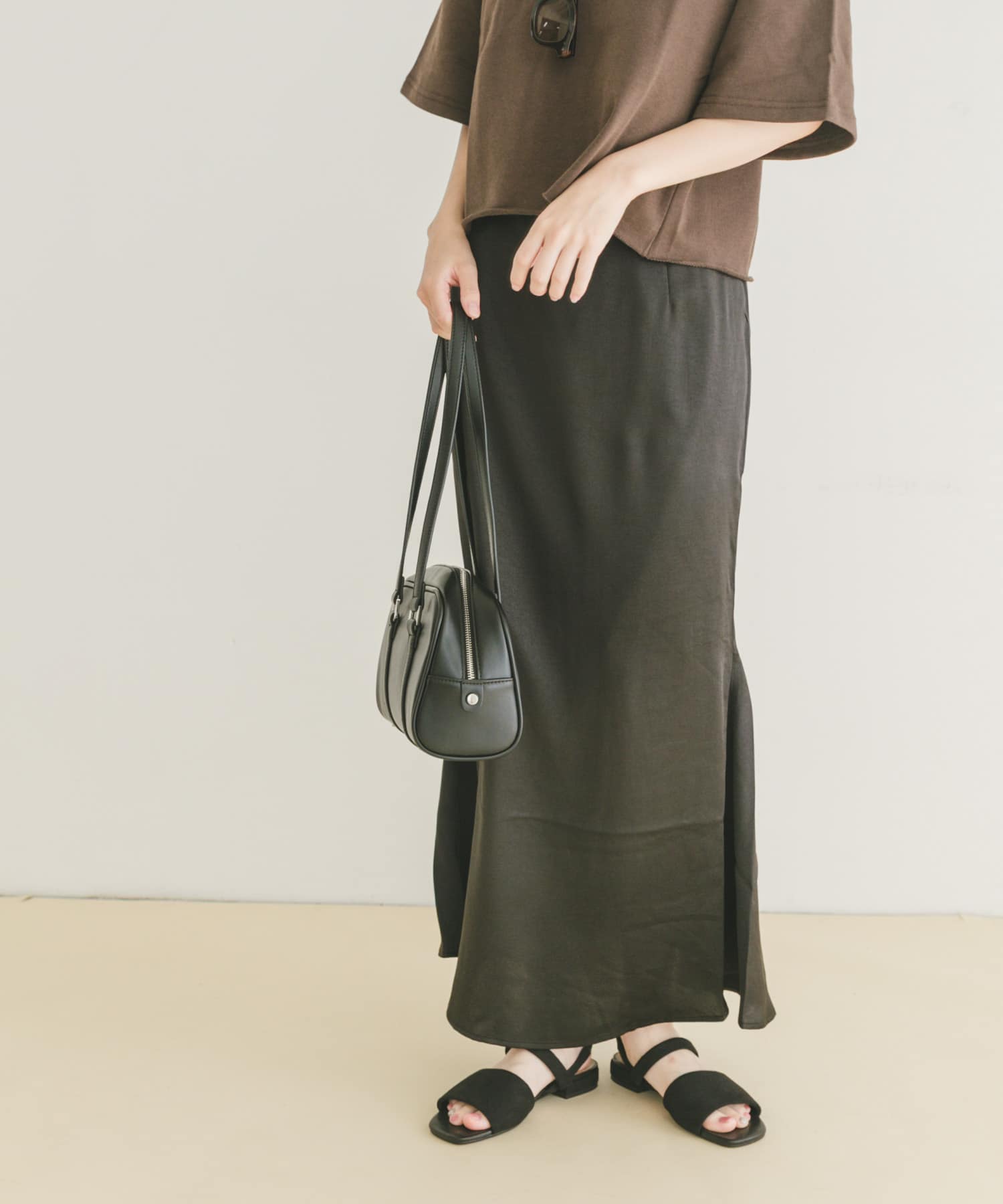 サテンマーメイドスカート