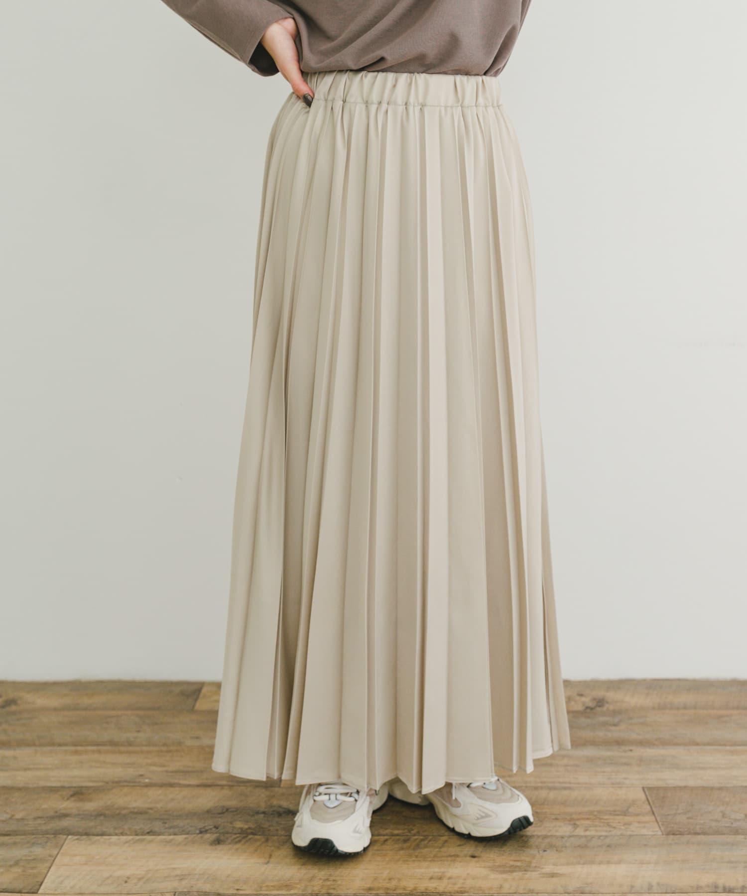 マットサテンランダムプリーツスカート