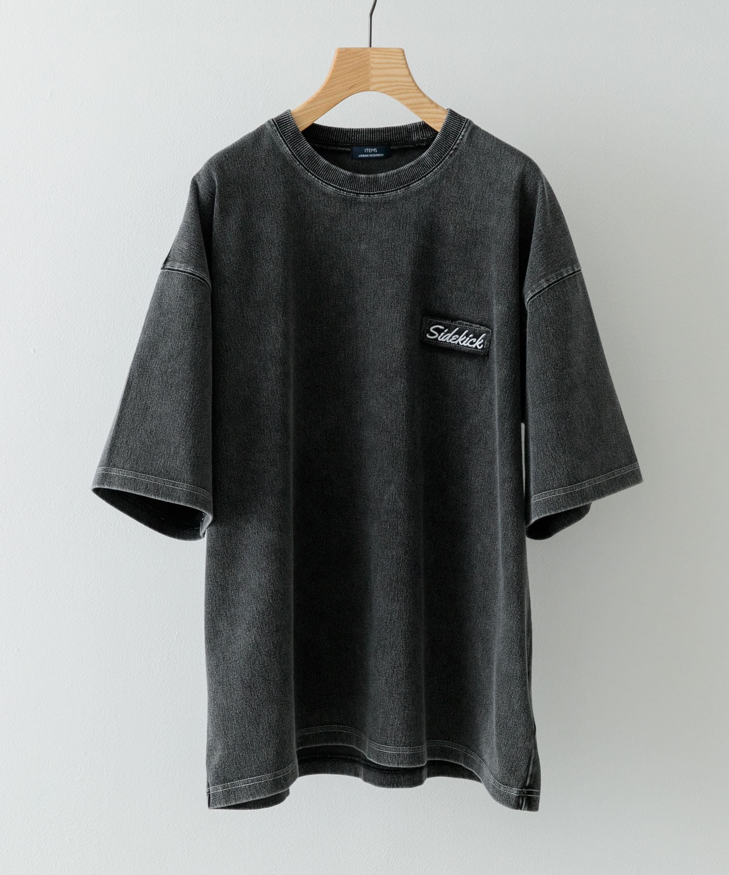 ワンポイント刺繍クルーネックデニムTシャツ