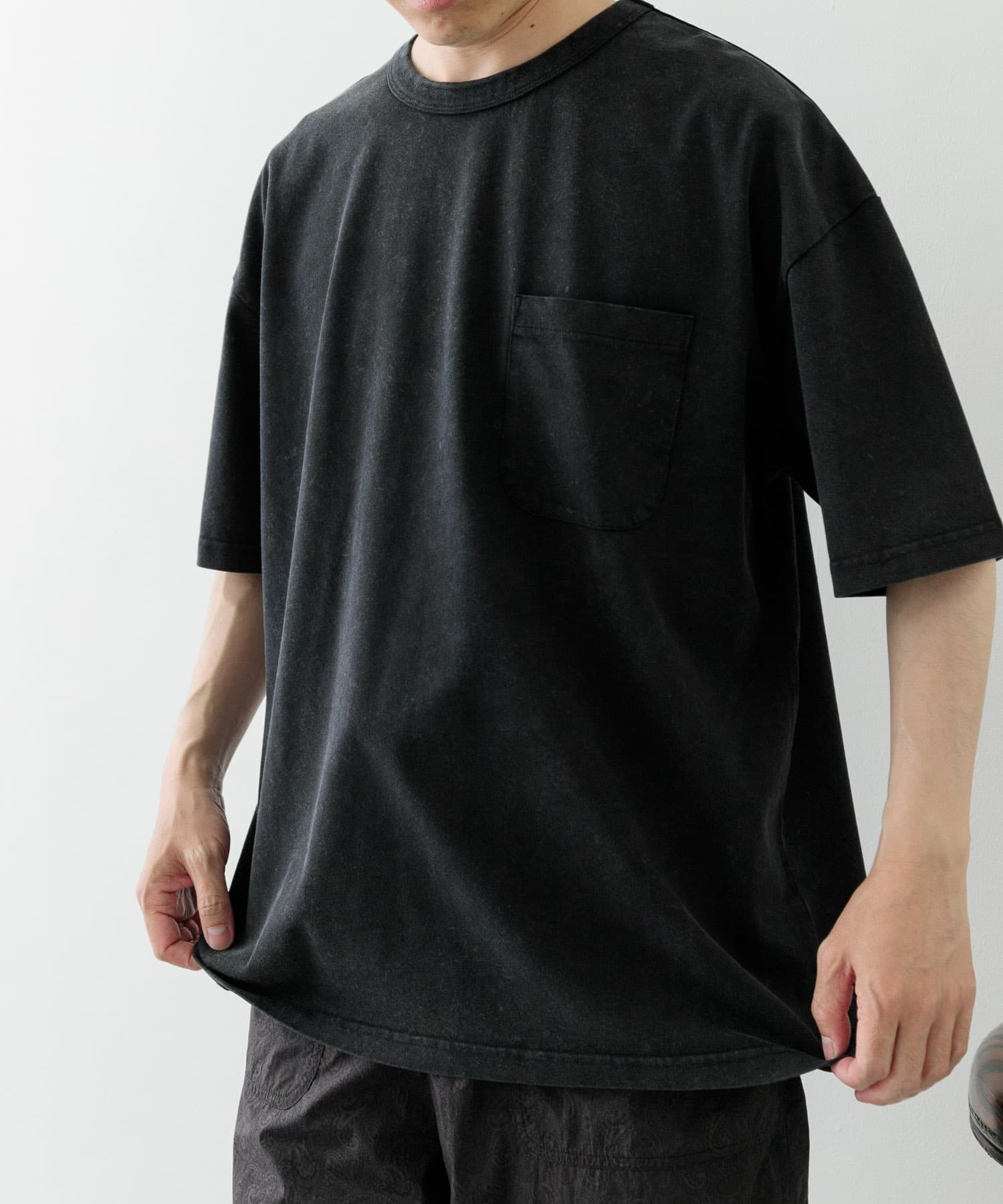 フェード加工クルーネック天竺ポケットTシャツ