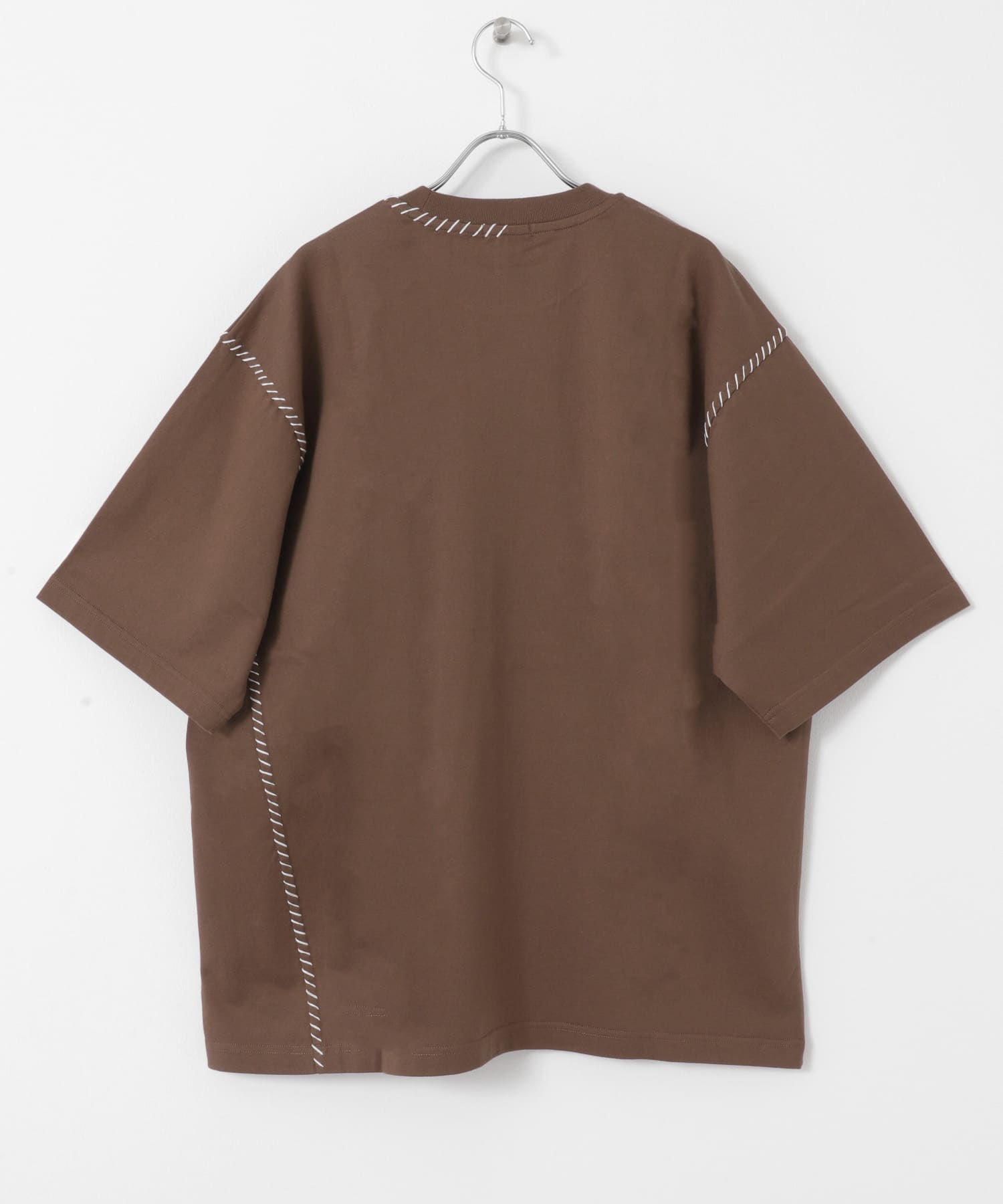 ブランケットステッチクルーネックTシャツ BRN S