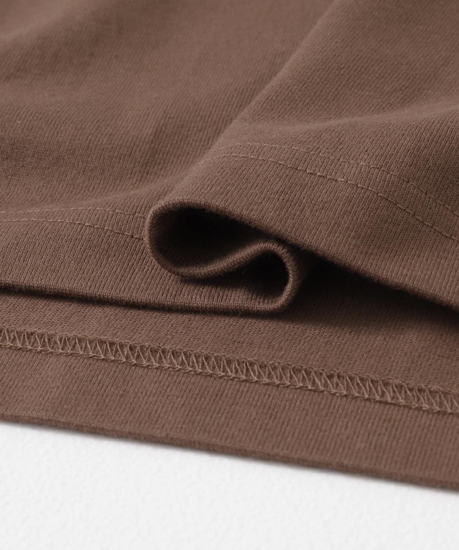 ブランケットステッチクルーネックTシャツ BRN S