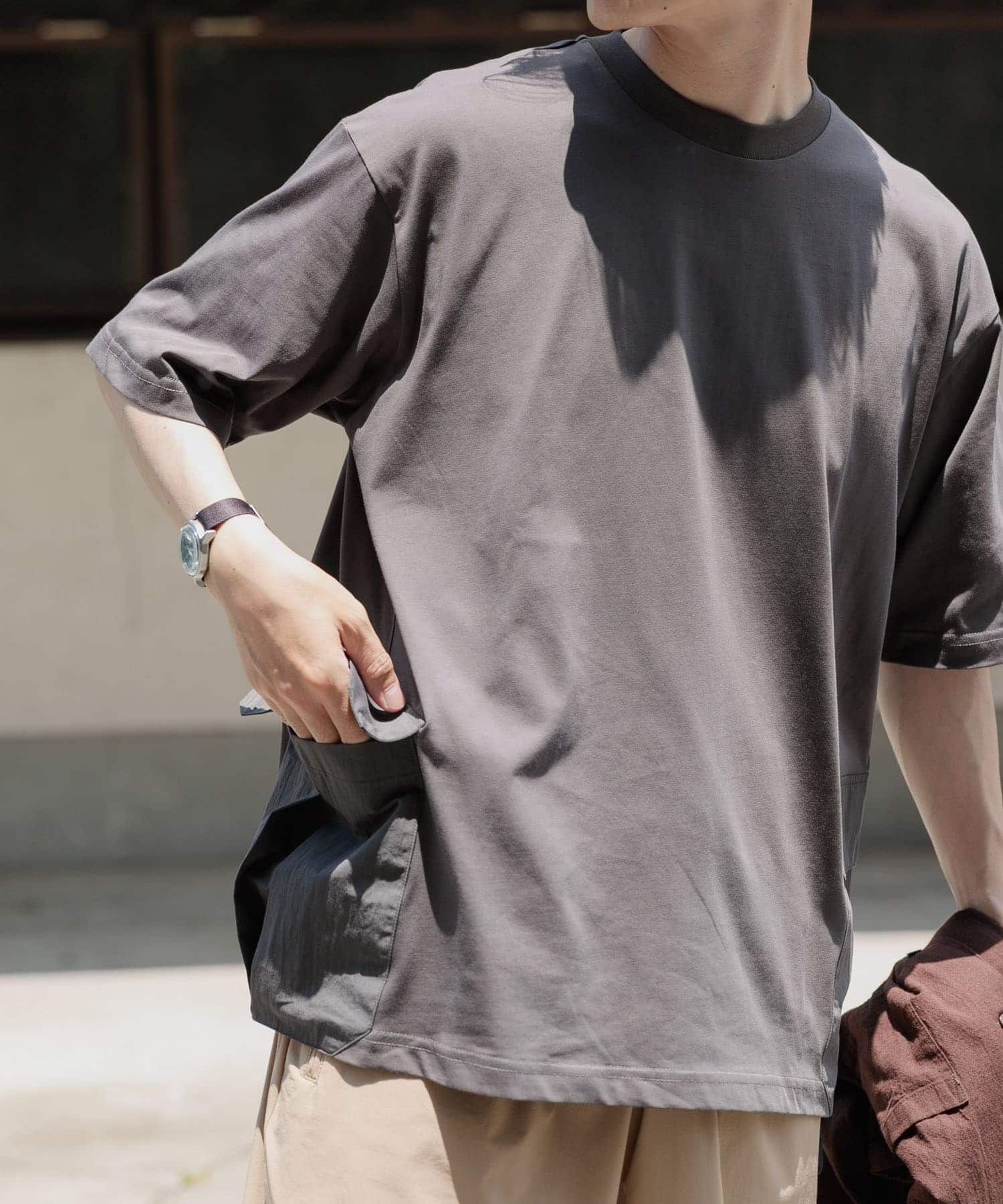 サイドポケットキリカエクルーネックTシャツ