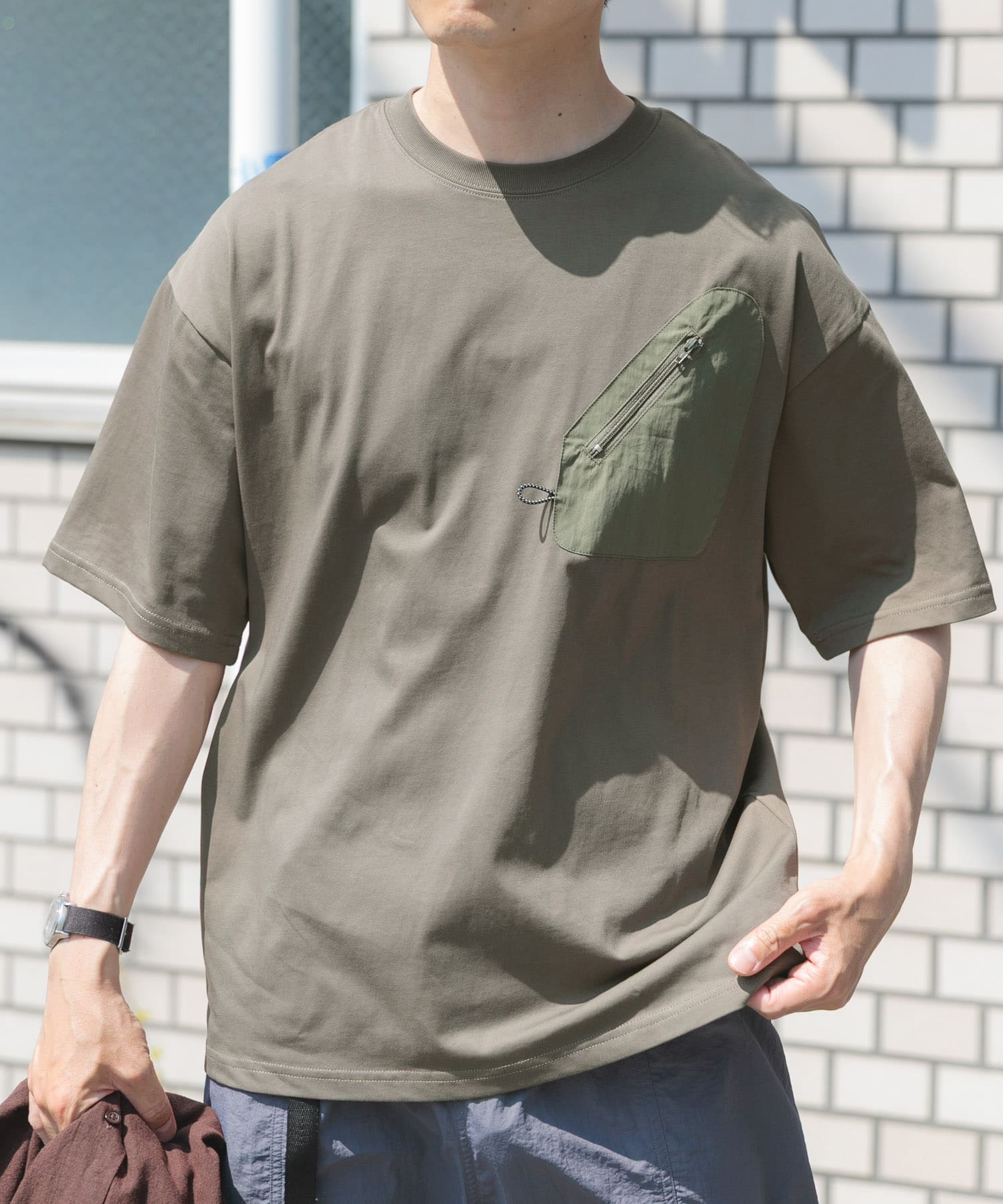 ジップポケットキリカエクルーネックTシャツ KHK M