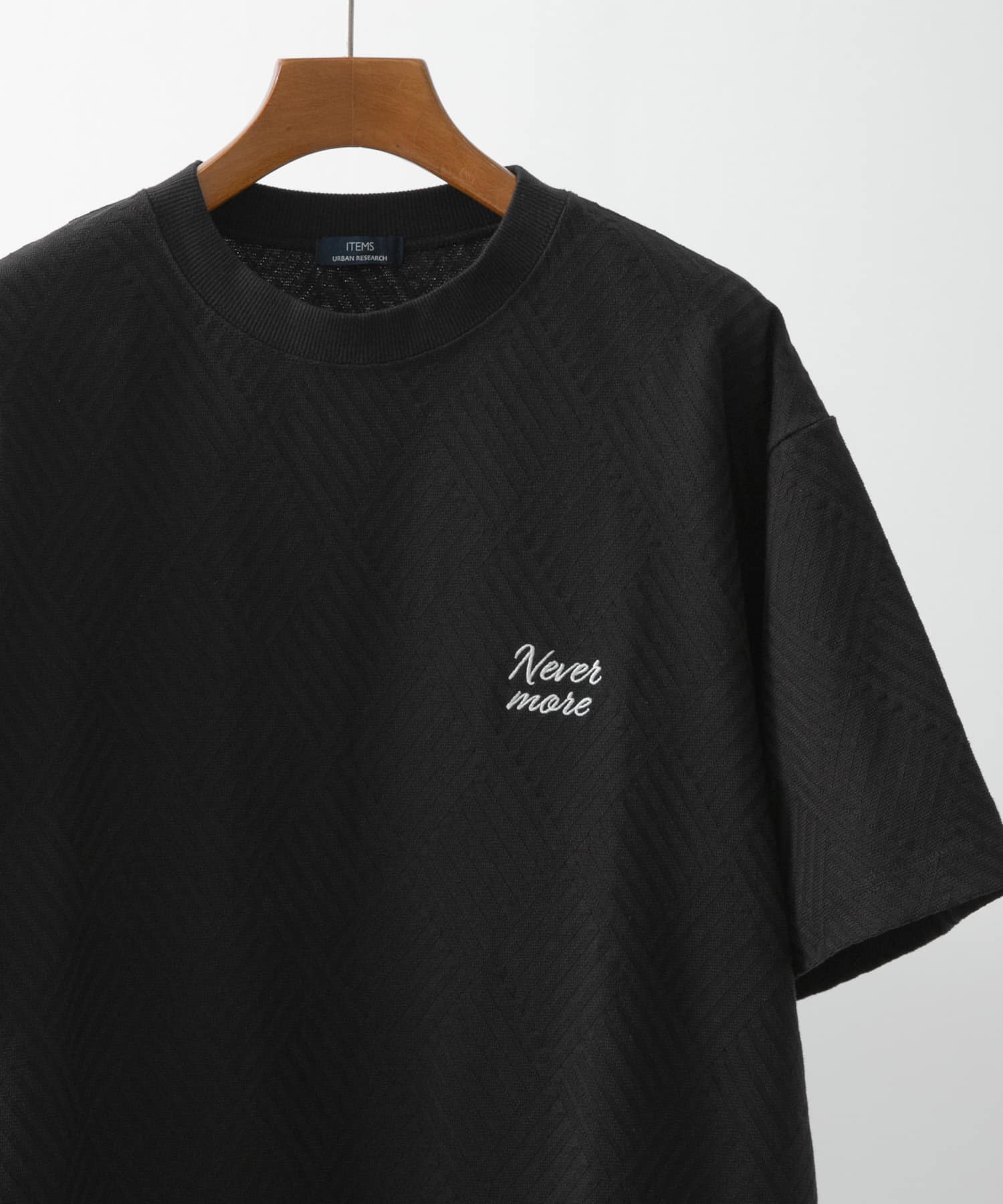 ワンポイント刺繍ヘリンボンジャカードTシャツ BLK M