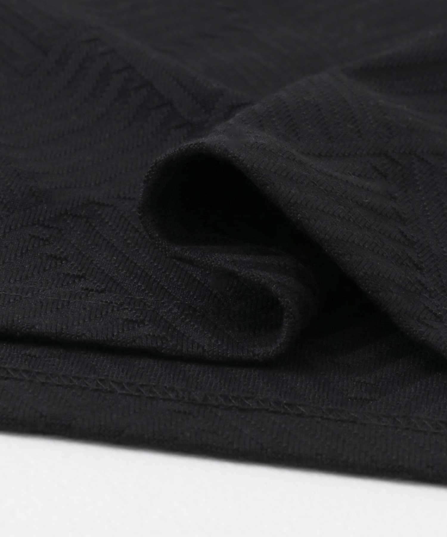 ワンポイント刺繍ヘリンボンジャカードTシャツ BLK M