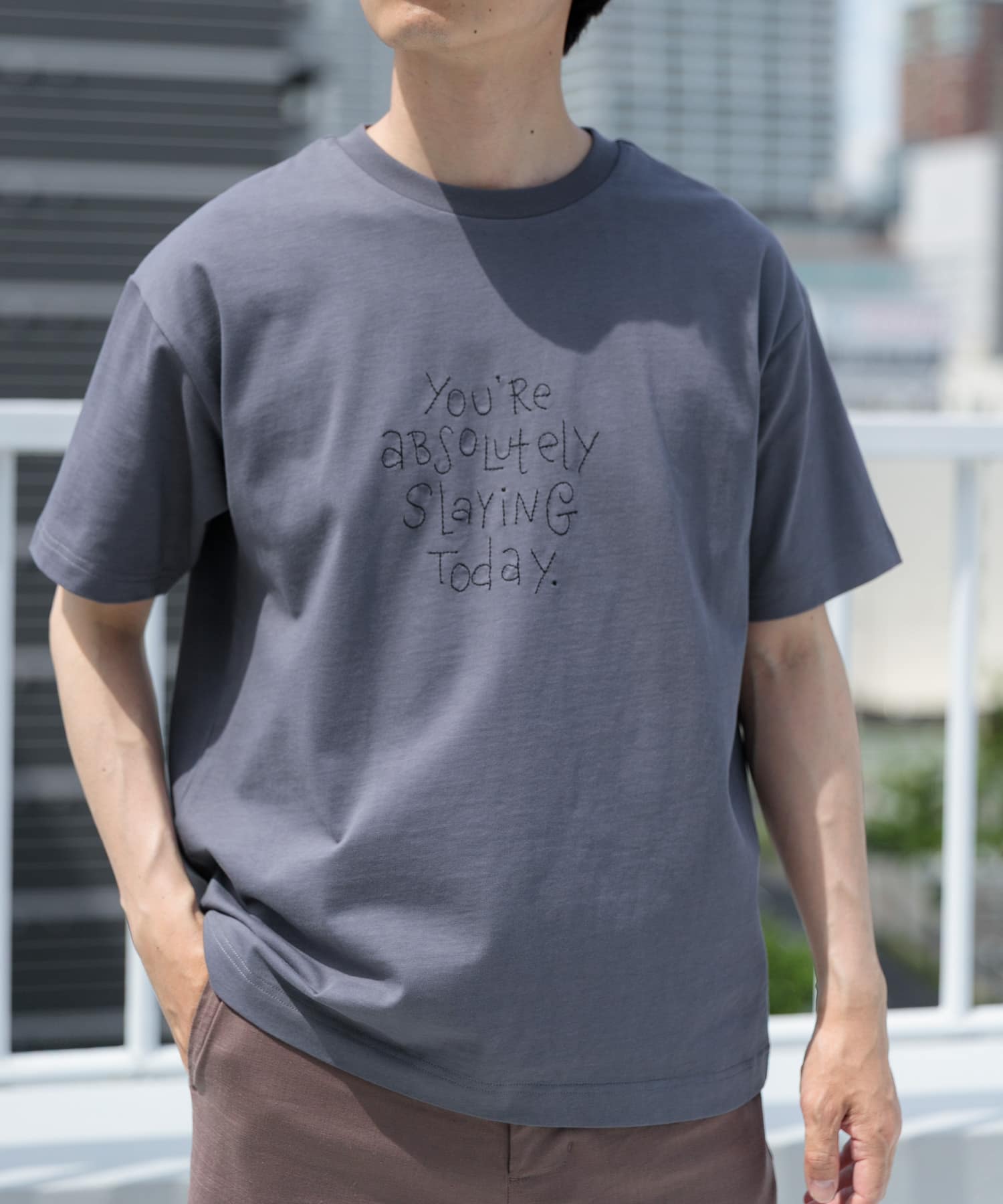 レタード刺繍Tシャツ slaying today