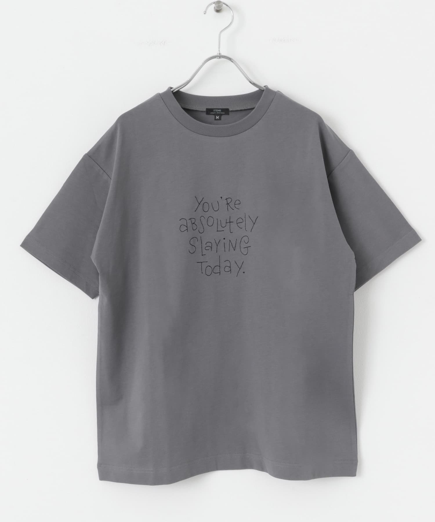 レタード刺繍Tシャツ slaying today CHA M