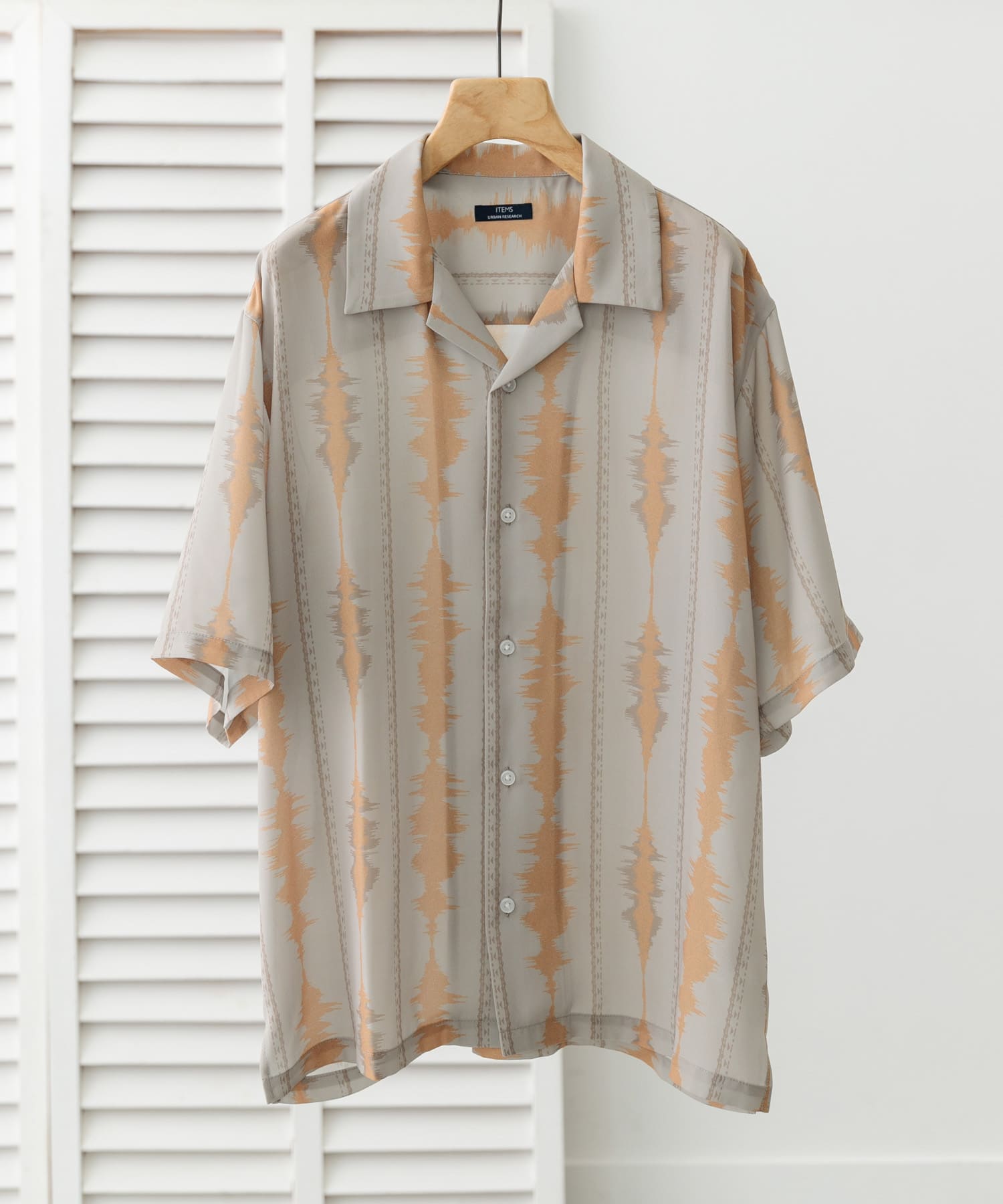 デジタルストライププリント半袖シャツ