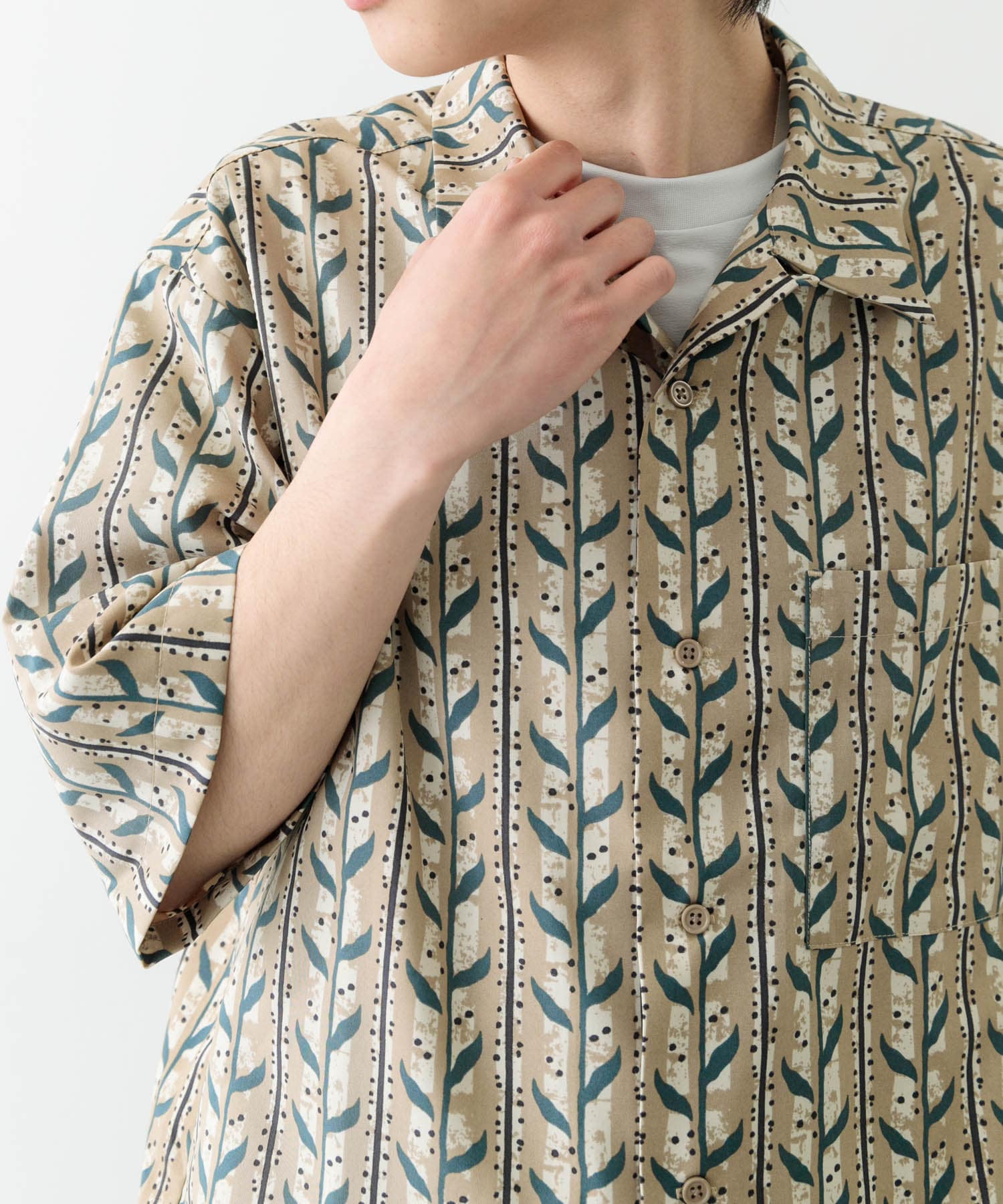 リーフプリントオープンカラー半袖シャツ(M BEG): トップス｜URBAN