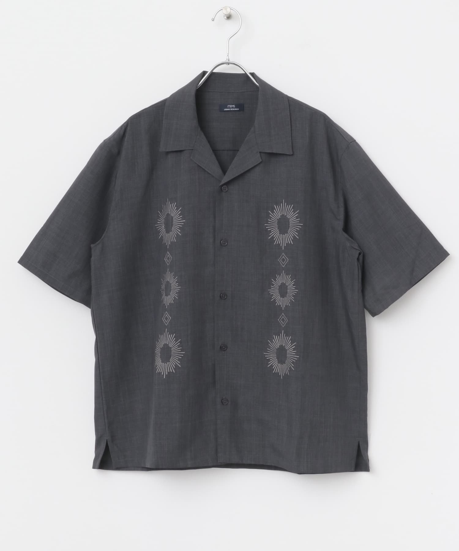 モチーフ刺繍ドライタッチ 半袖シャツ CHA M