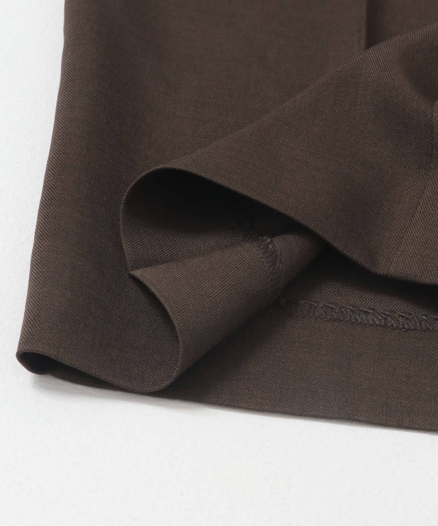 2タックセンタープレススラックス BRN M