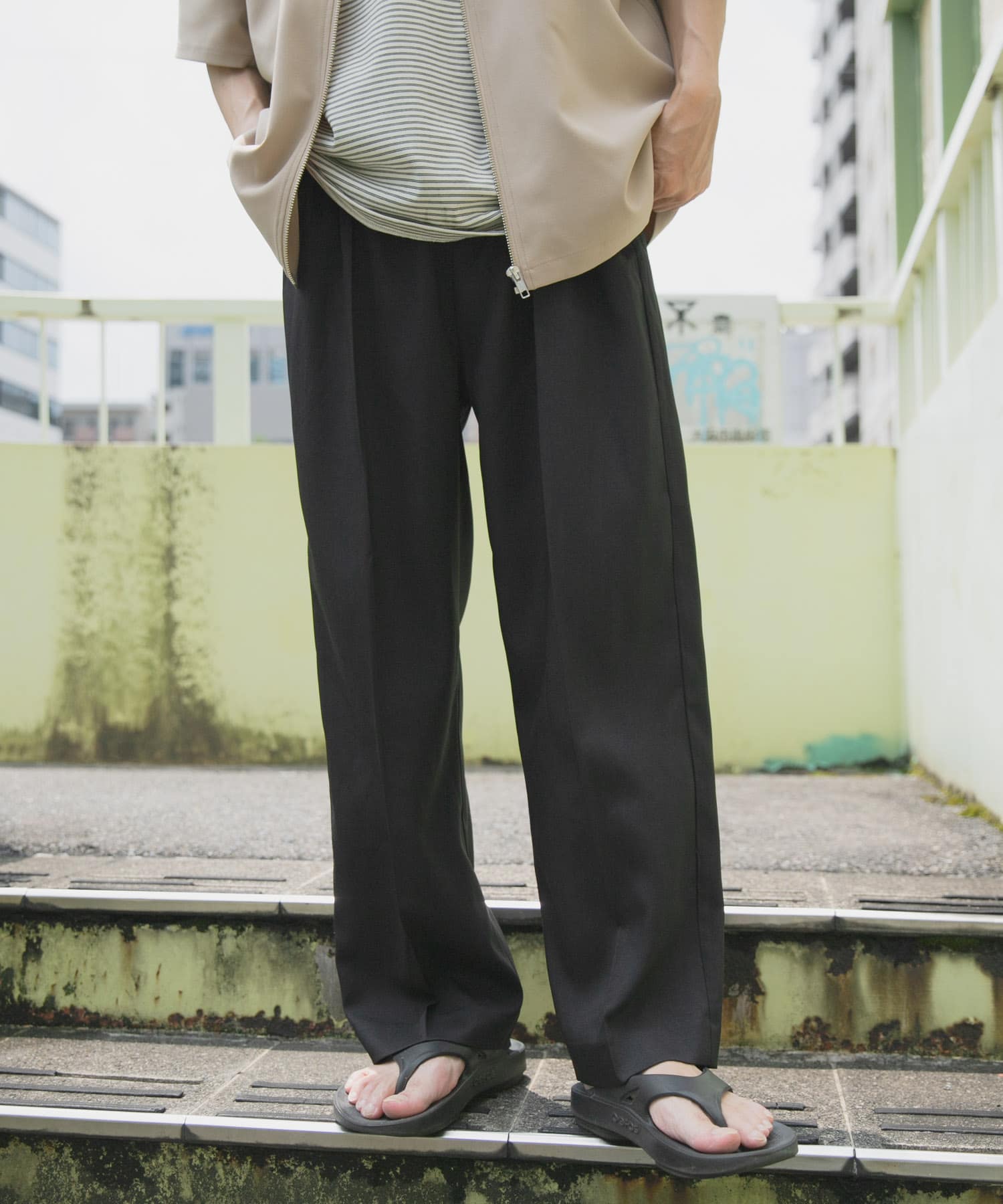 2タックセンタープレススラックス