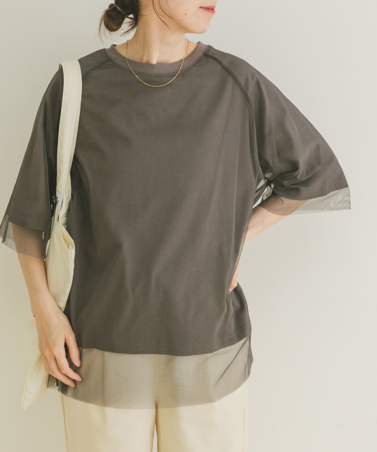 チュールレイヤードハンソデTシャツ