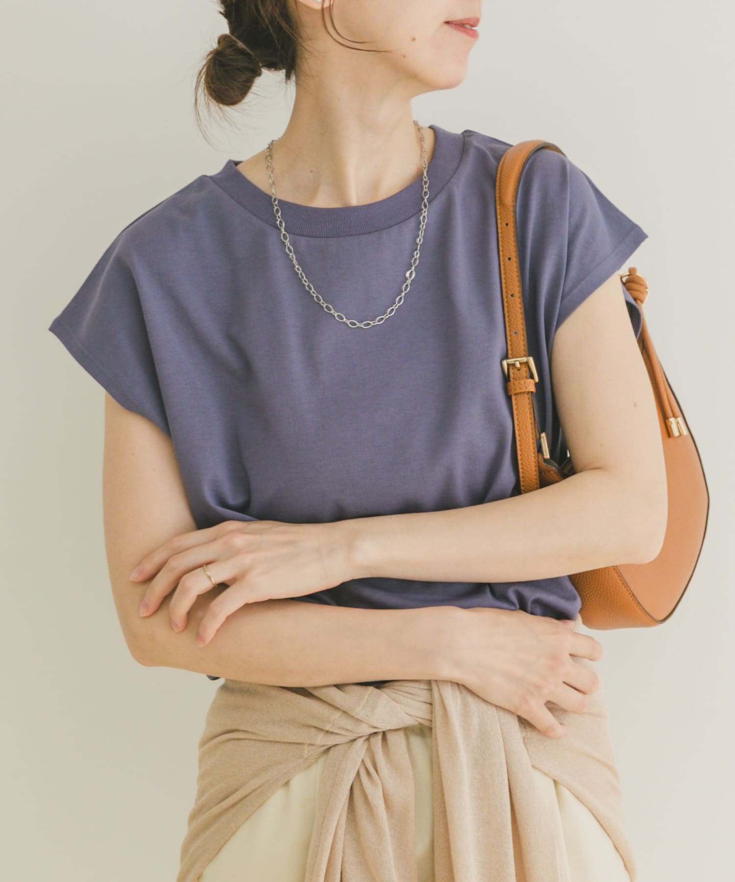 クルーネックノースリTシャツ