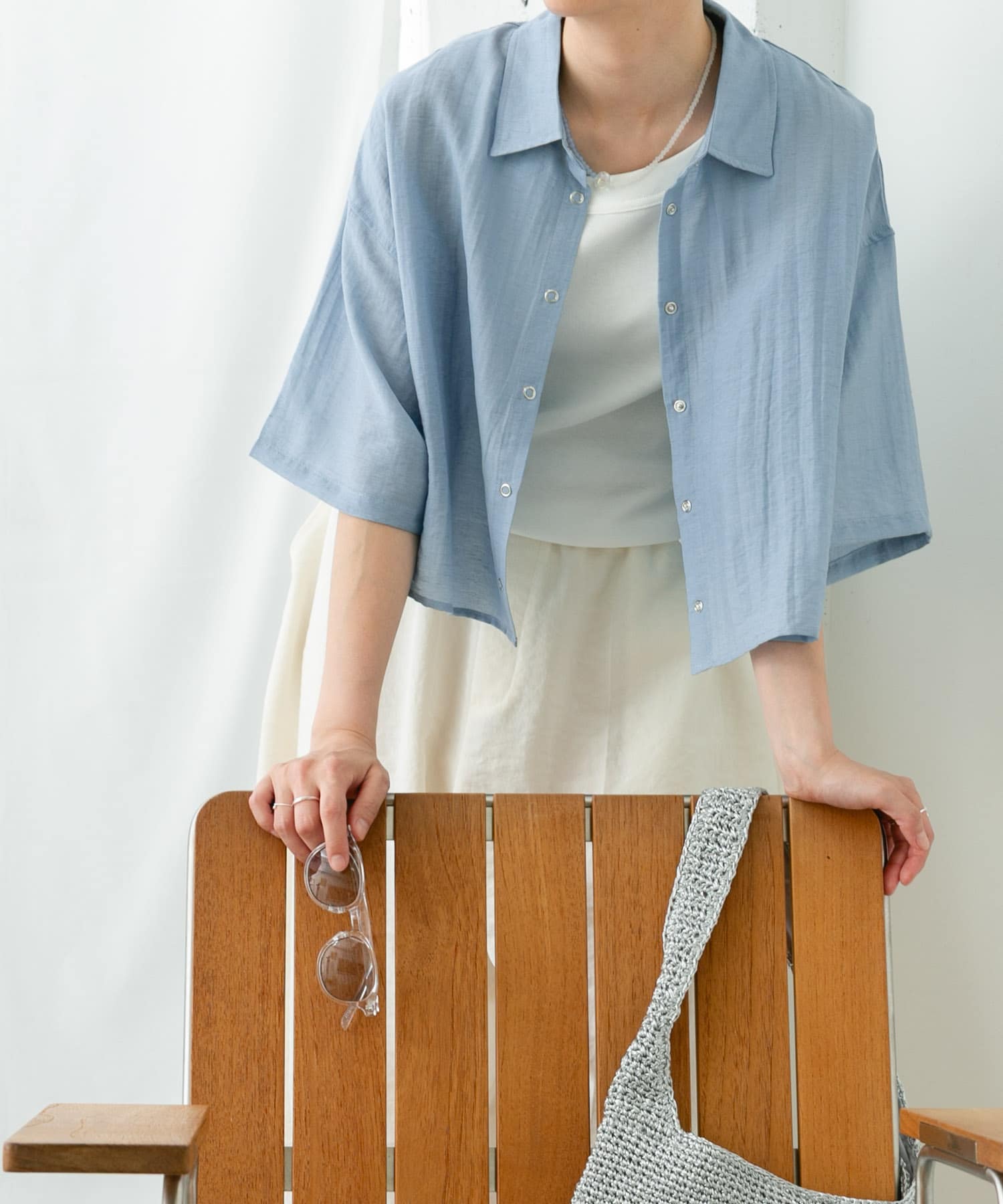 ドットボタンシアーシャツ