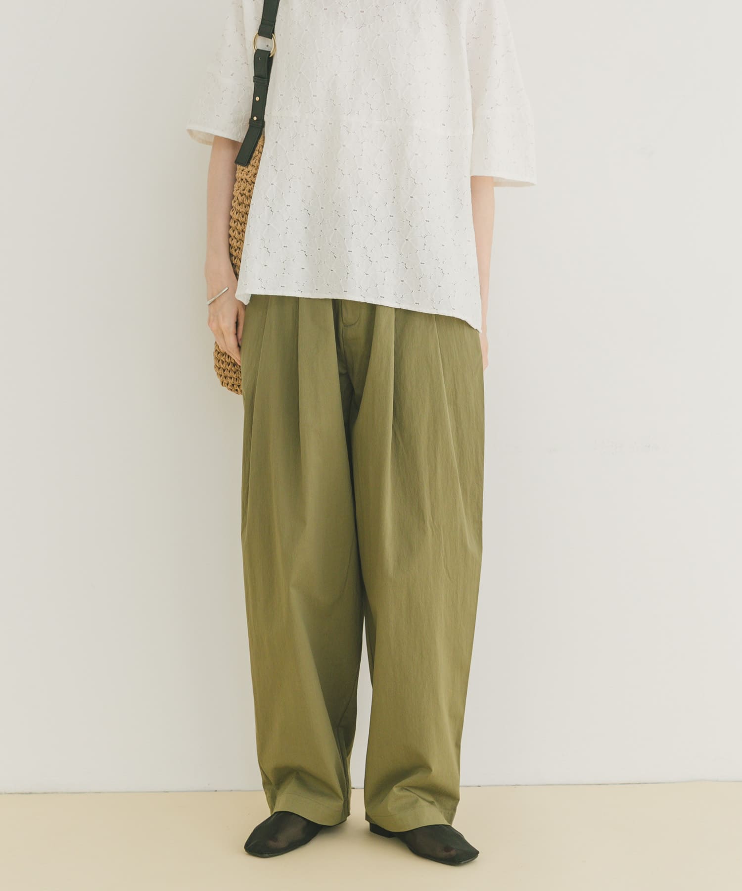 ナイロンコクーンパンツ