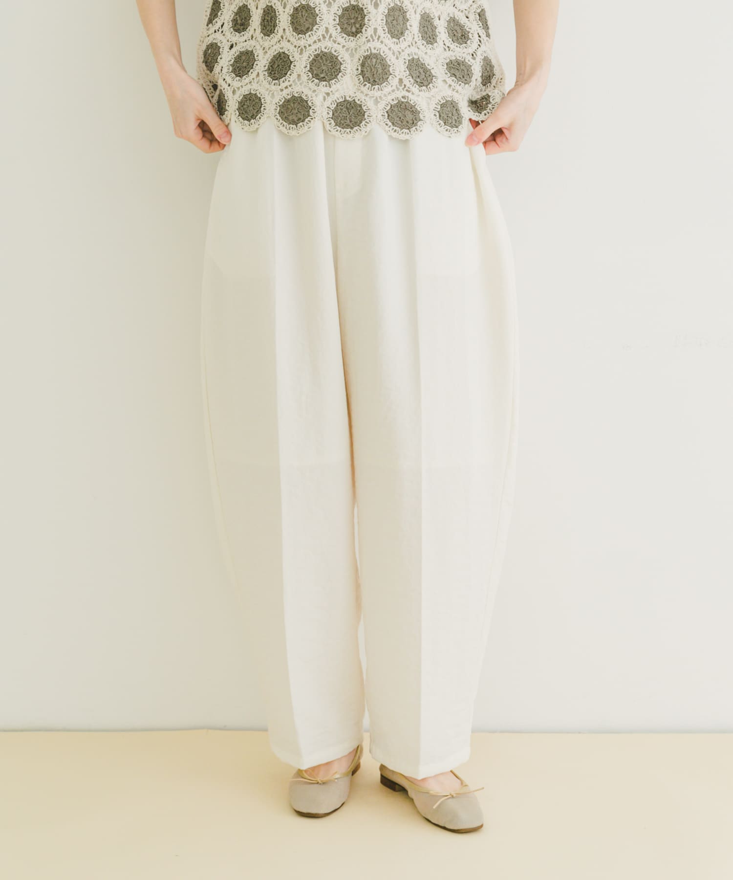 コクーンイージーパンツ(FREE ECRU): ボトム｜URBAN RESEARCH公式