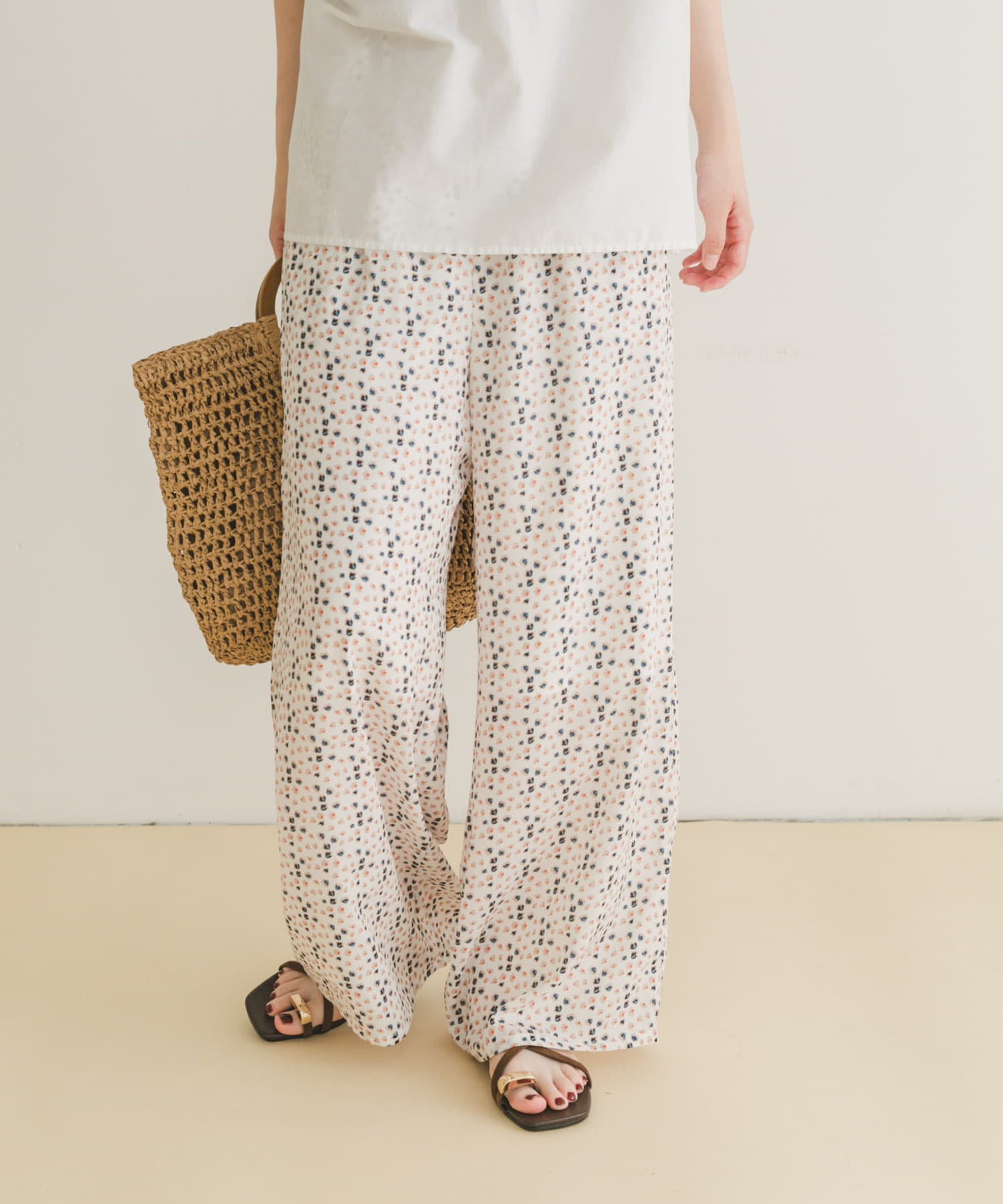 ガライージーワイドパンツ