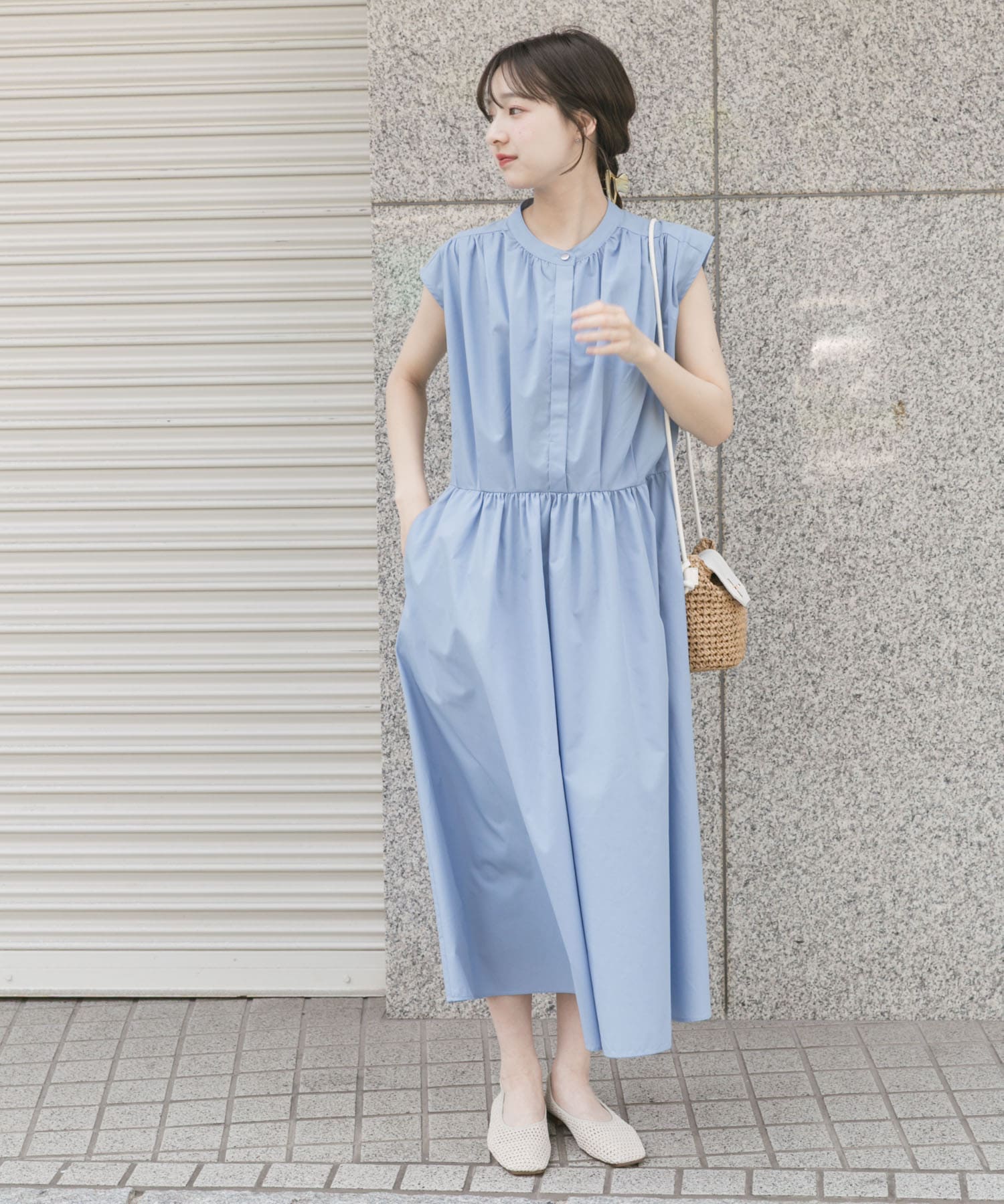 ノースリーブタックギャザーワンピース