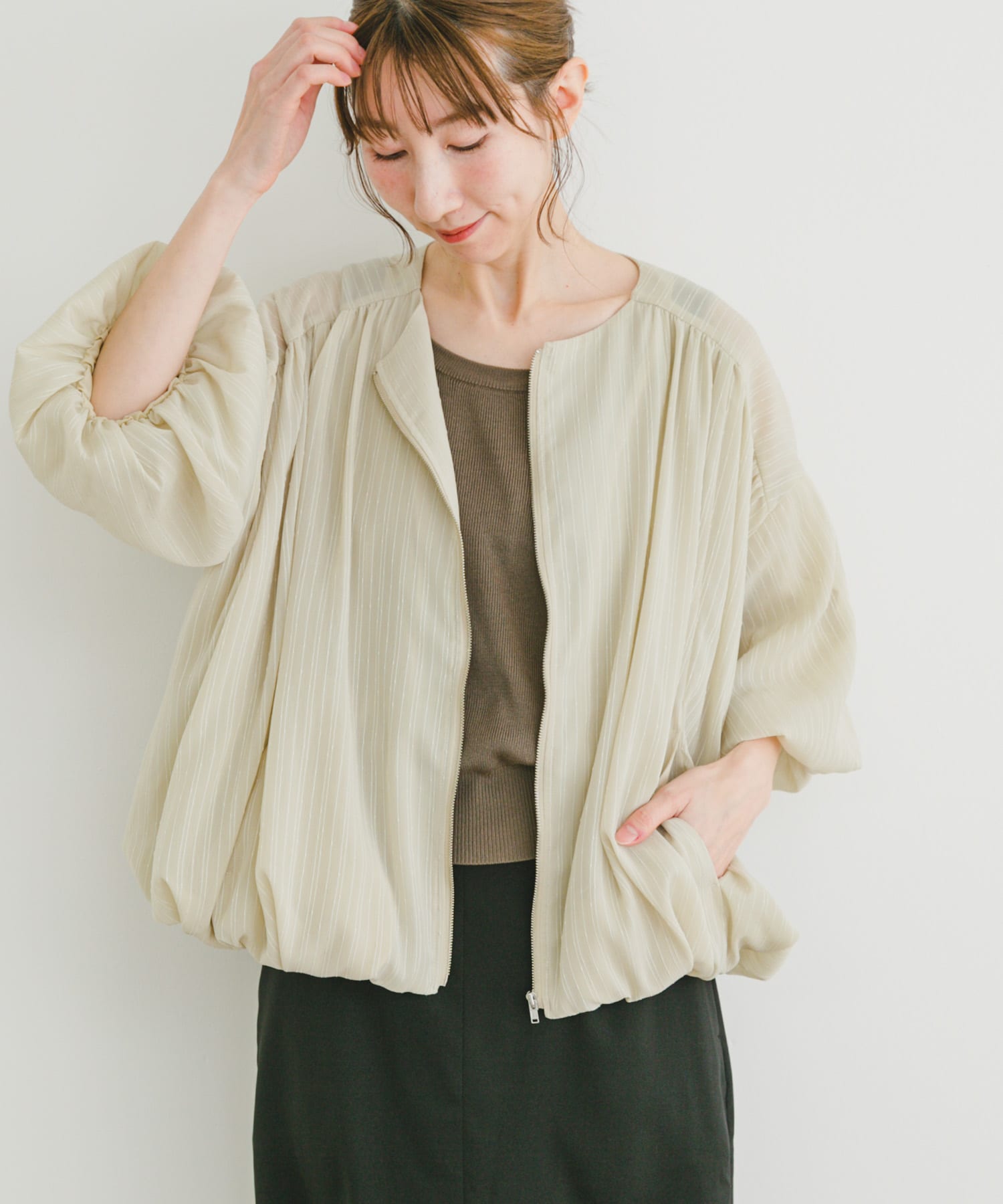【今季商品・美品】yuni ナイロン バルーンスリーブ ブルゾン(現物写真追加) バルーンスリーブブルゾン(FREE Y.BEG): アウター｜URBAN